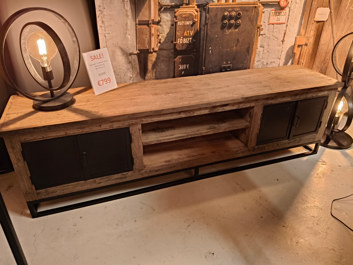 Richmond TV-dressoir Raffles - Gerecycled hout - 180x40x51cm