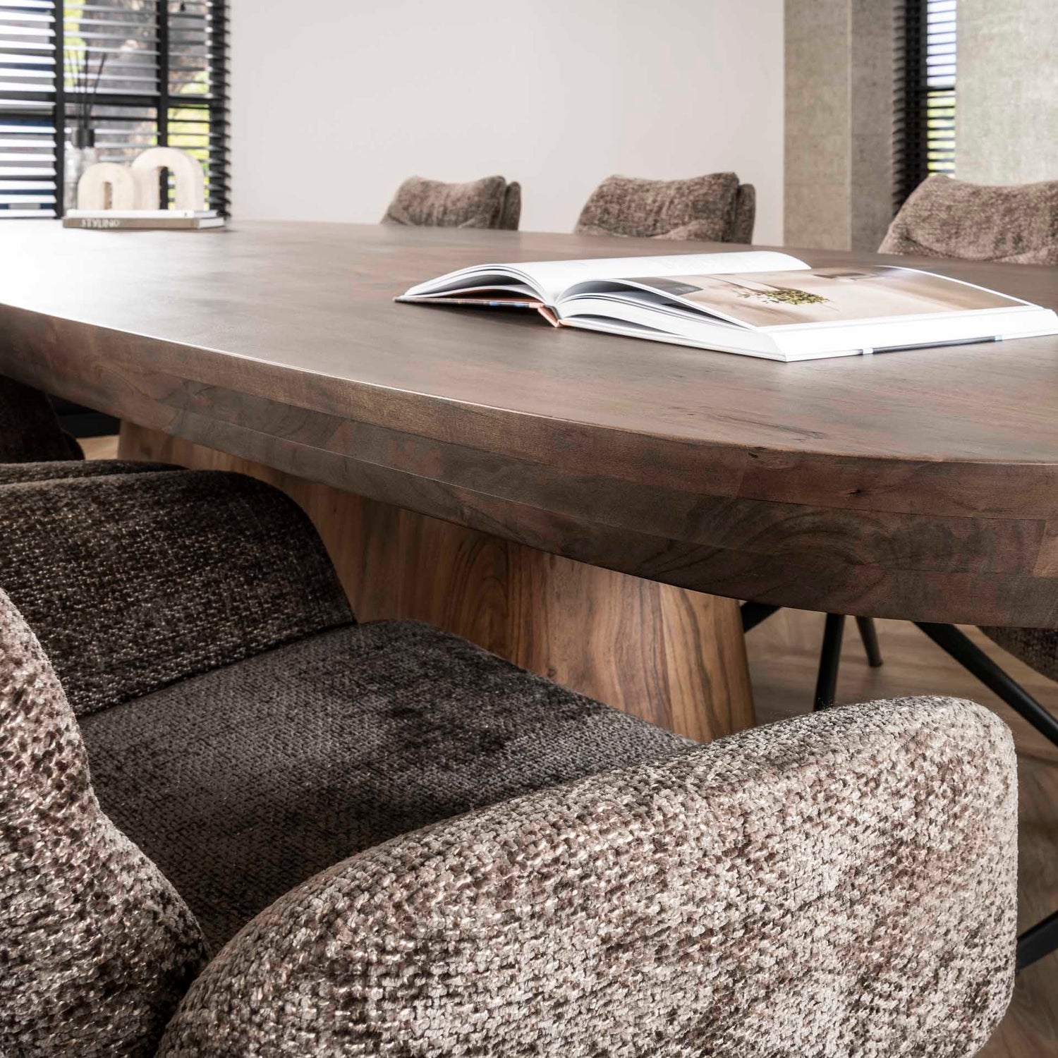 Eettafel Arcadia Oval - 311x130x77 cm - Drift Brown - Acacia