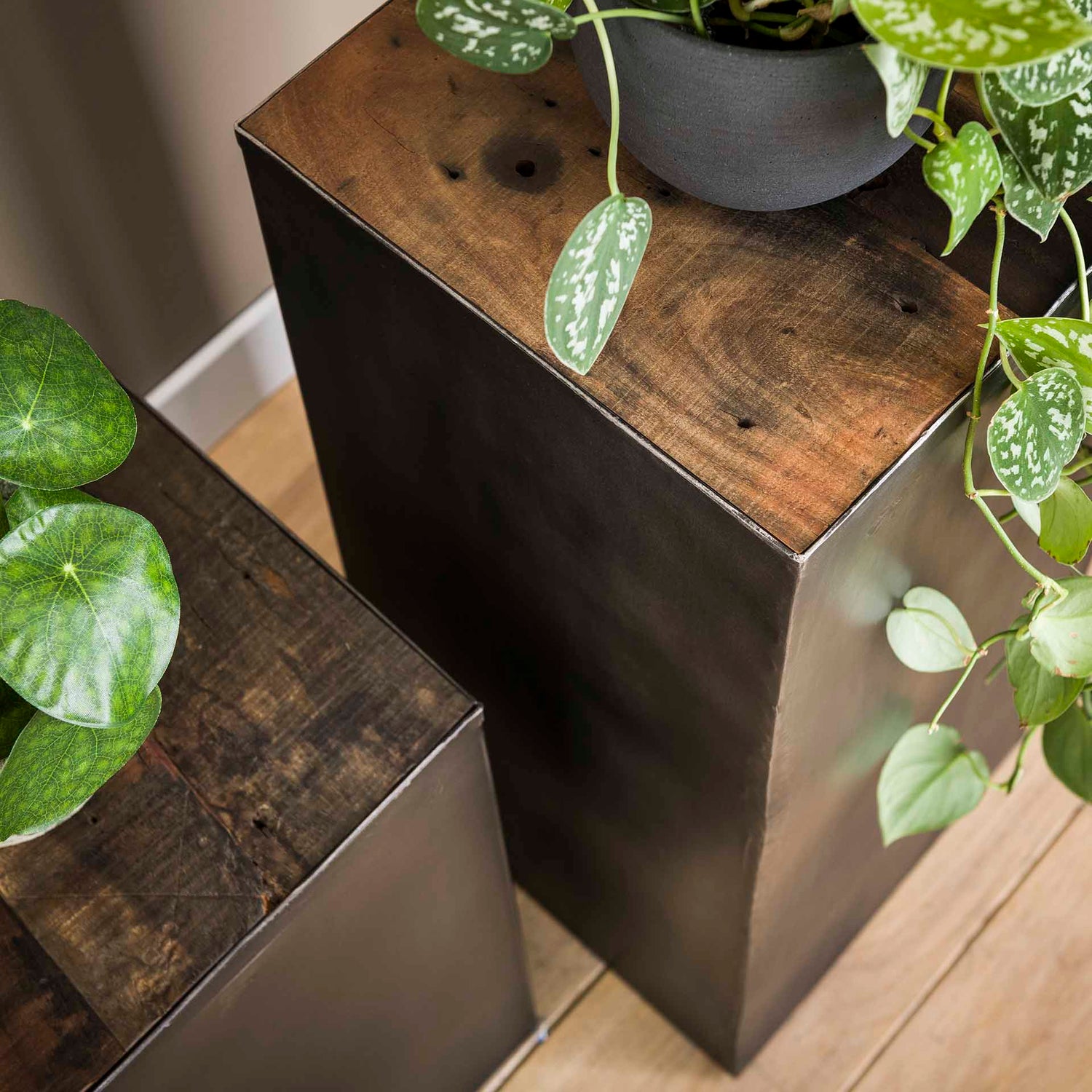 Bloemenzuil 70 Naturel Brush Raft Steel - 30x30x70 cm - Hardhout