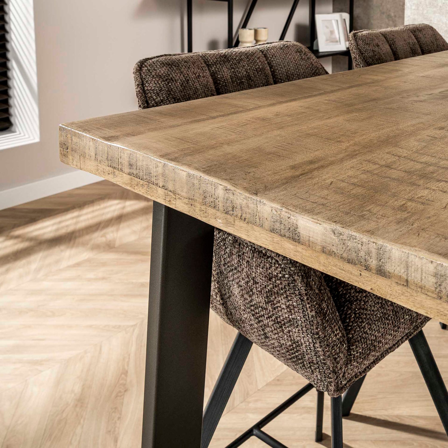 Bartafel Trapeziumvorm - 135x70x92 cm - Blank Antiek - Mango