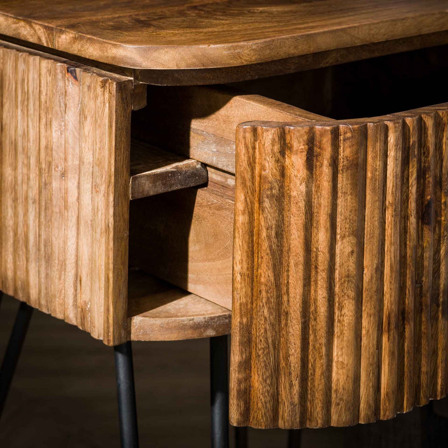 Nachtkastje met 1L Wave - 45x40x60 cm - Zandkleur - Mango