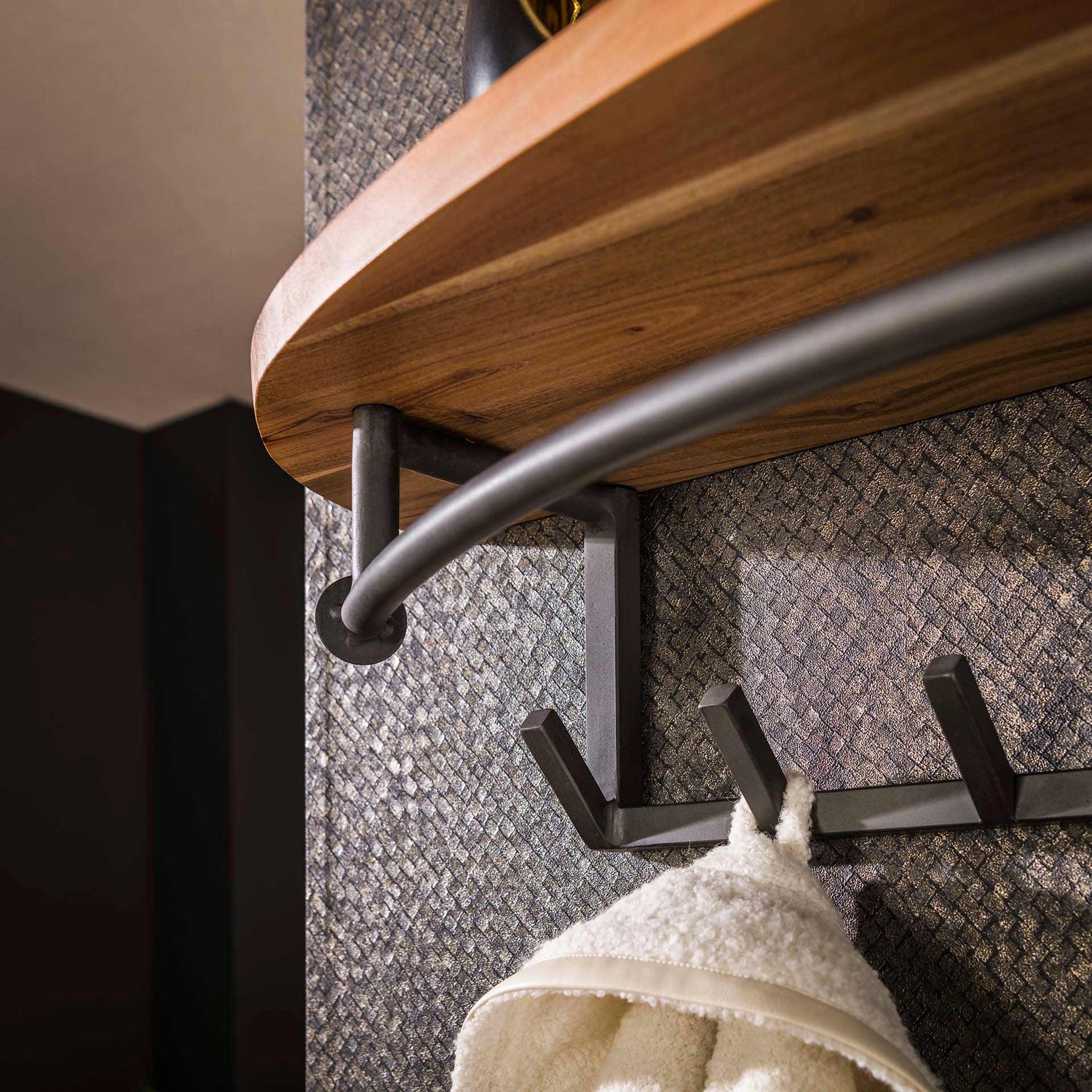 Kapstok Round met 8 Haken Hoedenplank - 100x30x20 cm - Acacia