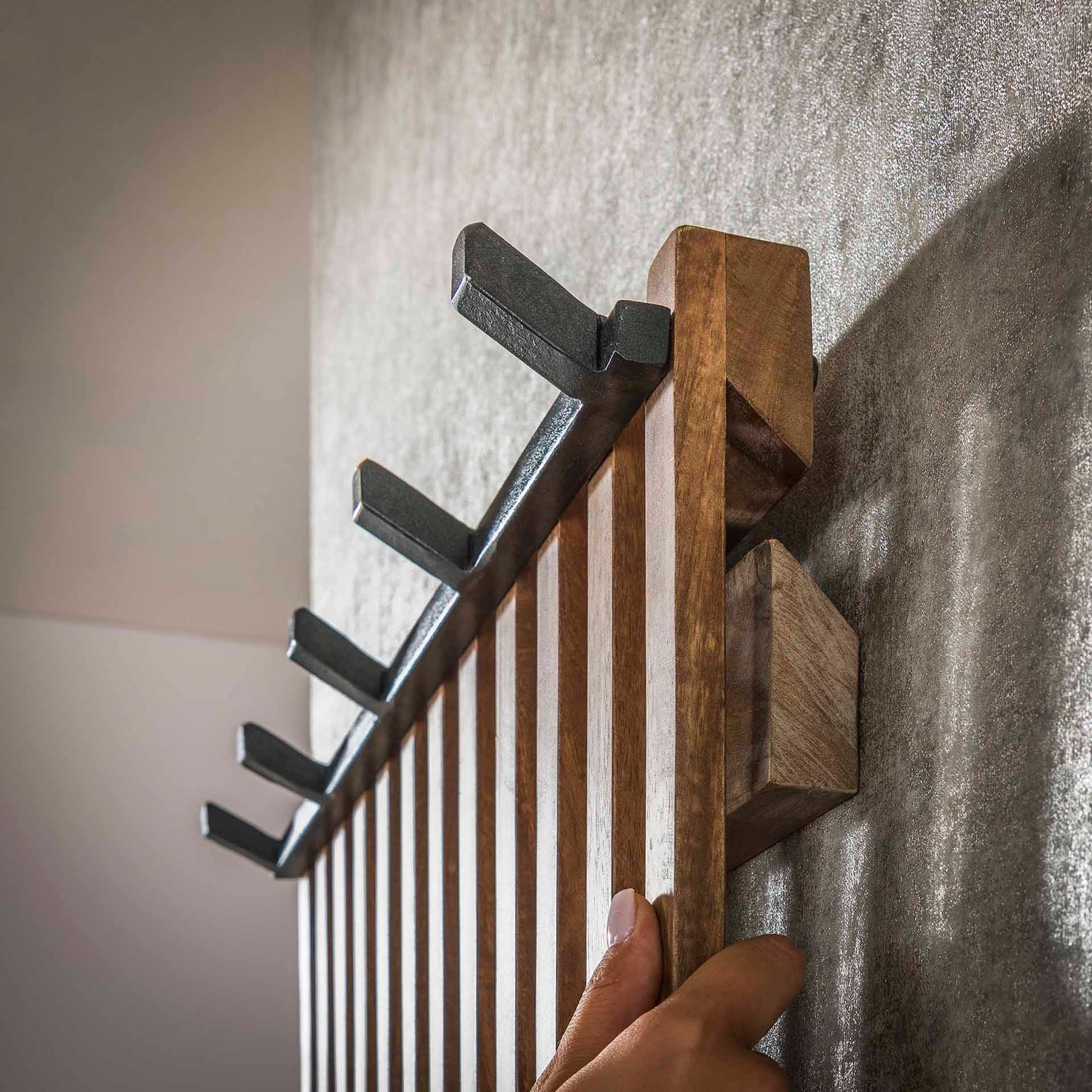 Kapstokrek met 14 haken tweak - 60x10x160 cm - Zandkleur - Mango