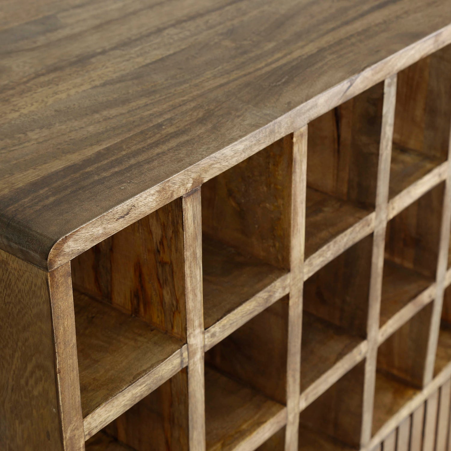 Wijnkast Tweak - 56x38x90 cm - Zandkleur - Mango