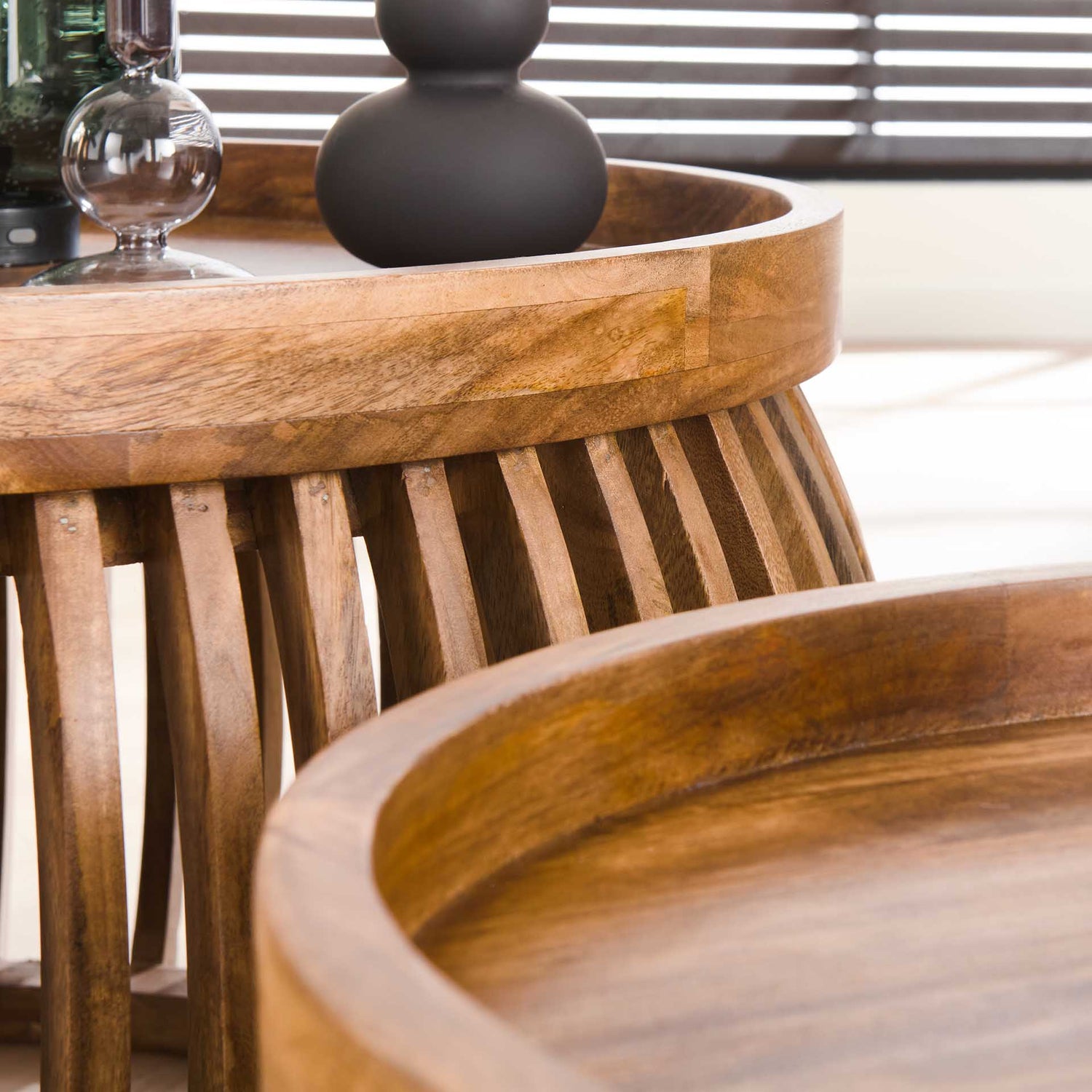 Salontafel Tweak Curve - Set van 2 - 78x78x40 cm - Zandkleur - Mango