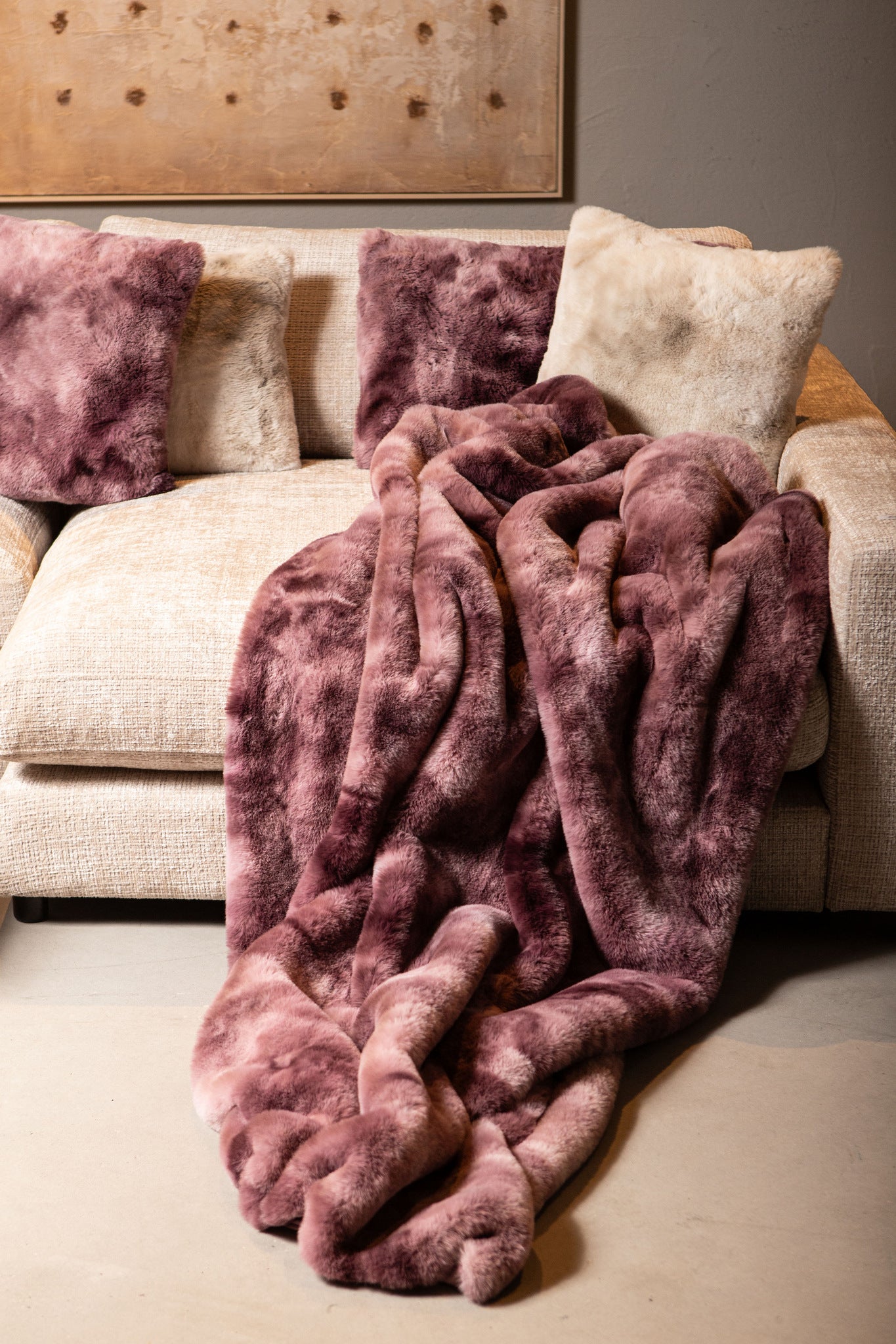 Linde Burgundy Faux Fur Bedsprei Cadeaubox 220x240