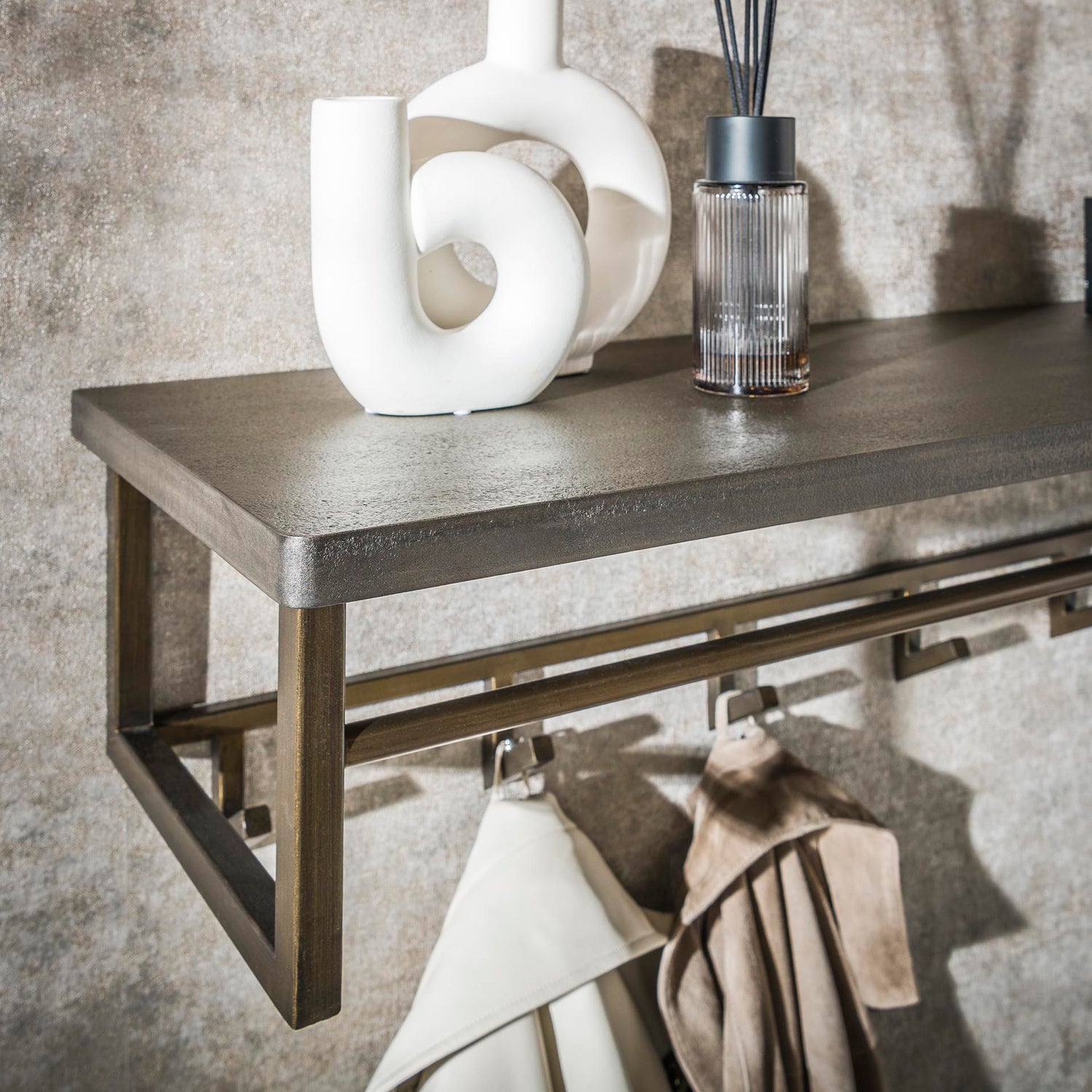 Kapstok Ferro met 6 haken hoedenplank - 100x33x26 cm - Brons Antiek