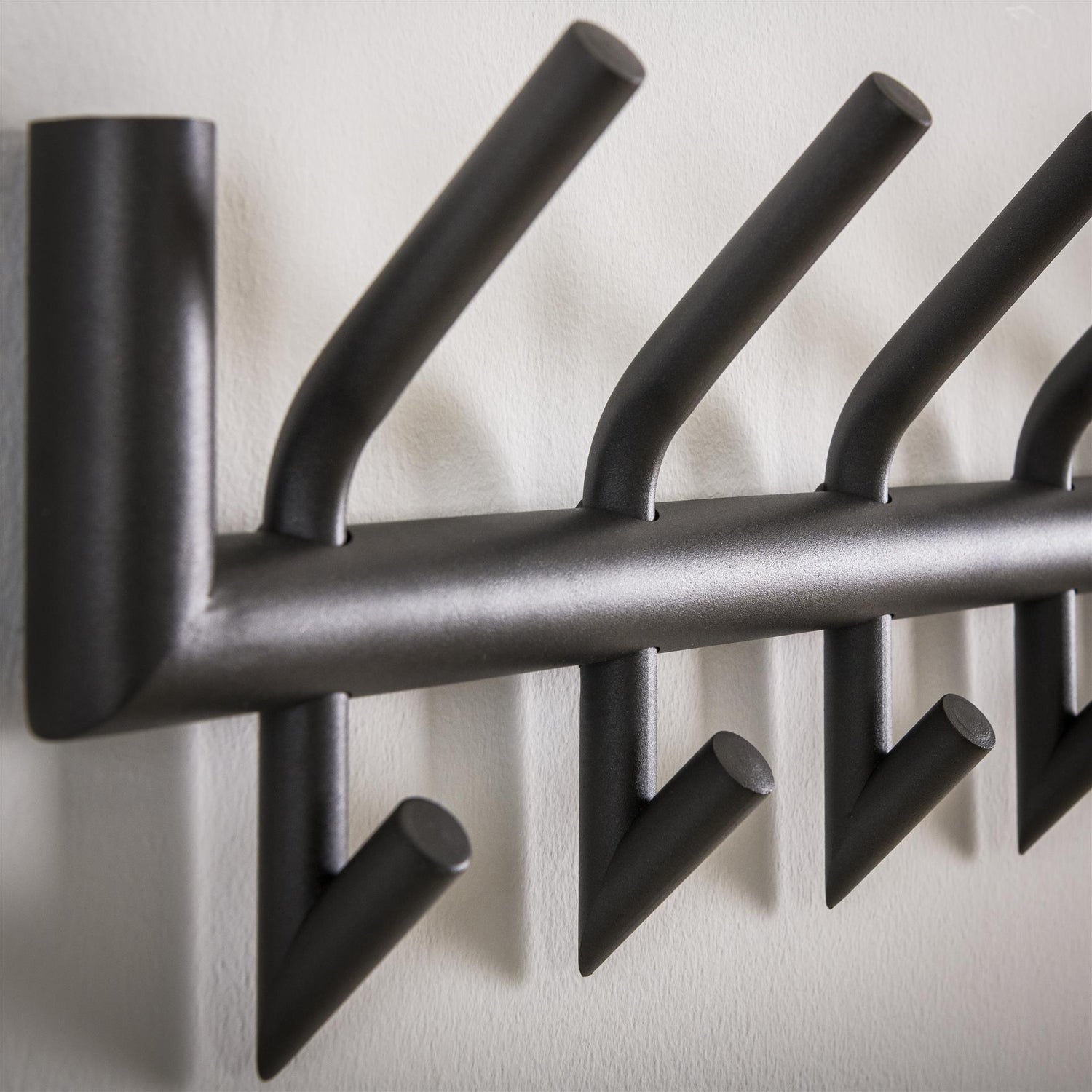 Garderobe met 16 haaks ronde buien - 78x10x19 cm - Donkergrijs - Mat