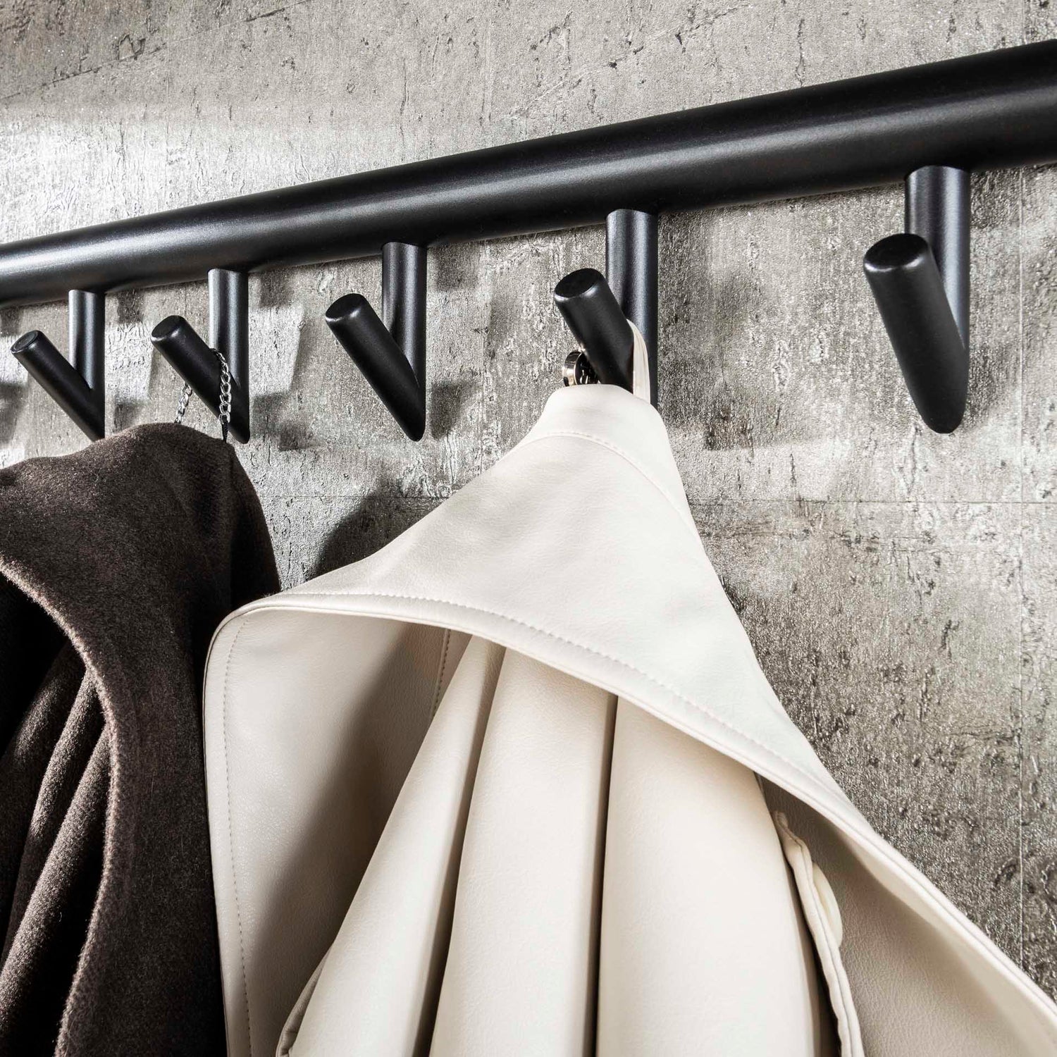 Kapstok 10 Haaks Roede-Hoedenplank - 100x27x30 cm - Zwart Bruin - Melamine