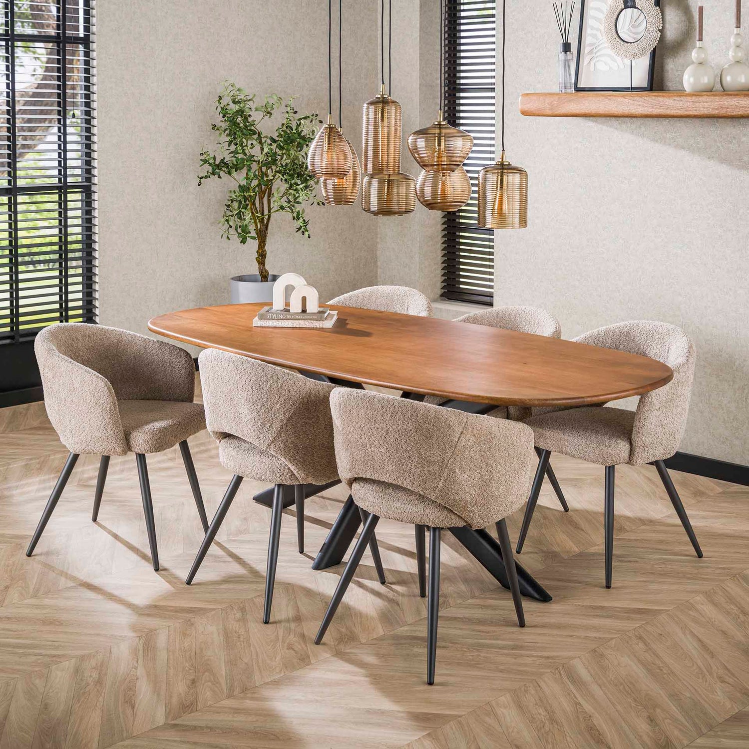 Eettafel Cliff Ovale Buis - 215x105x76 cm - Zandkleur - Mango