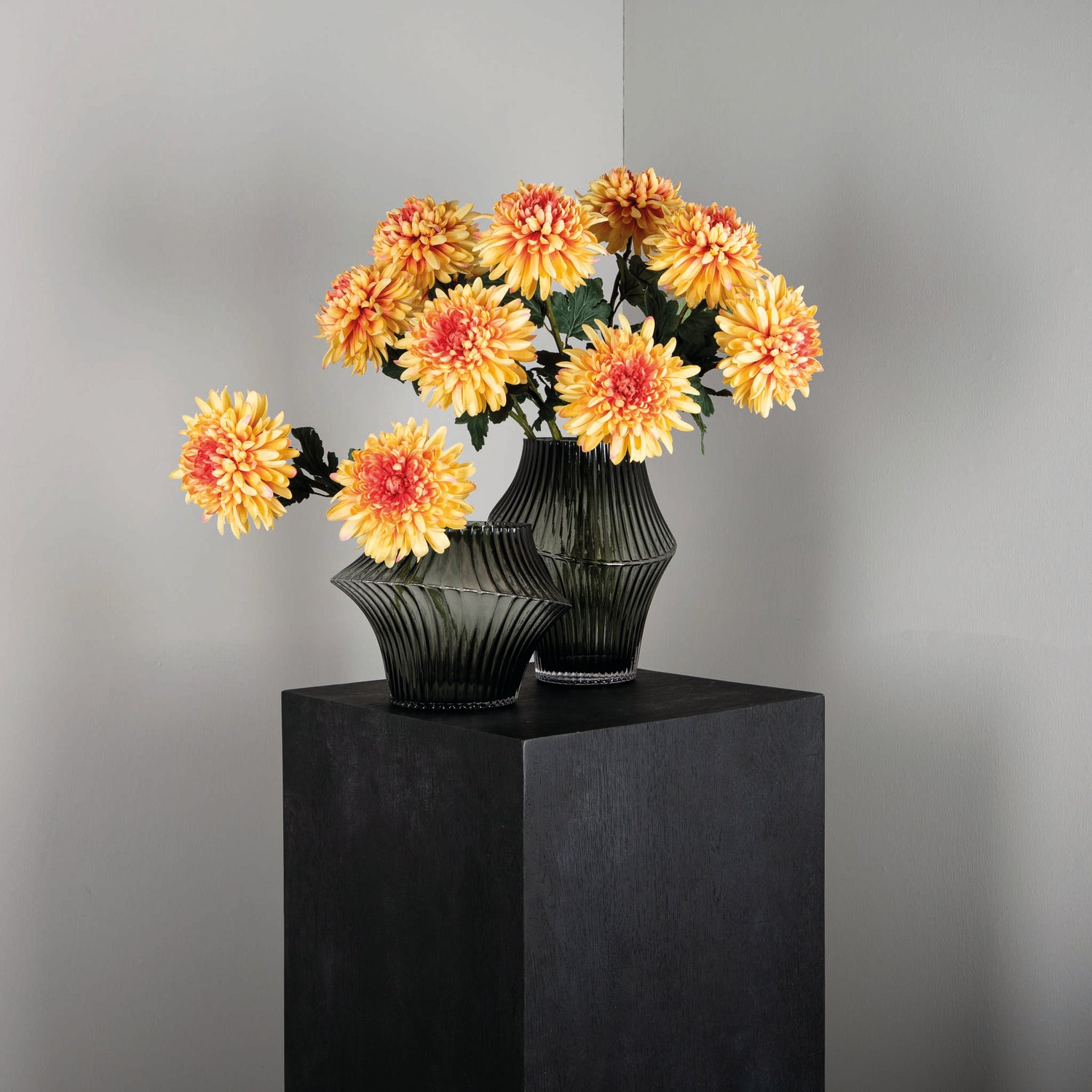 Garden Flower Yellow Mum Spray