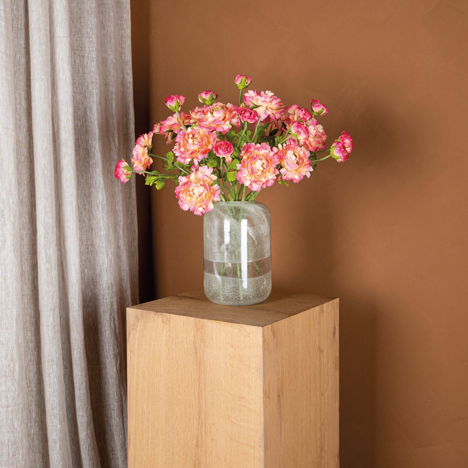 Garden Flower Pink Ranunculus Spray With Buds
