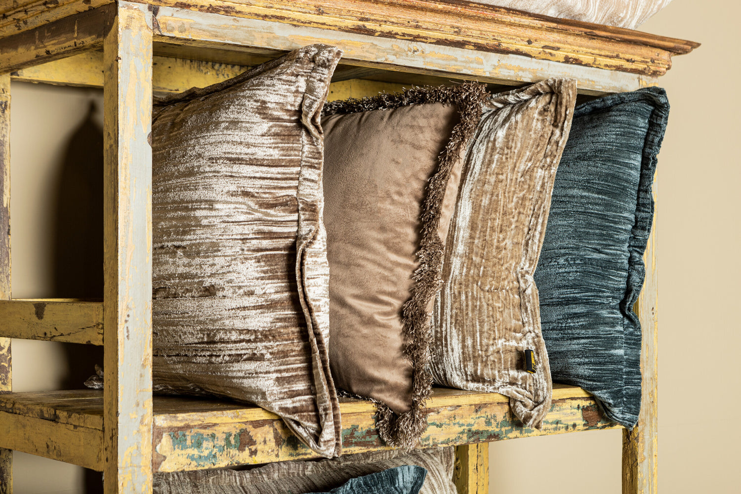 Nous Taupe Velvet Cushion With Fringes Square S