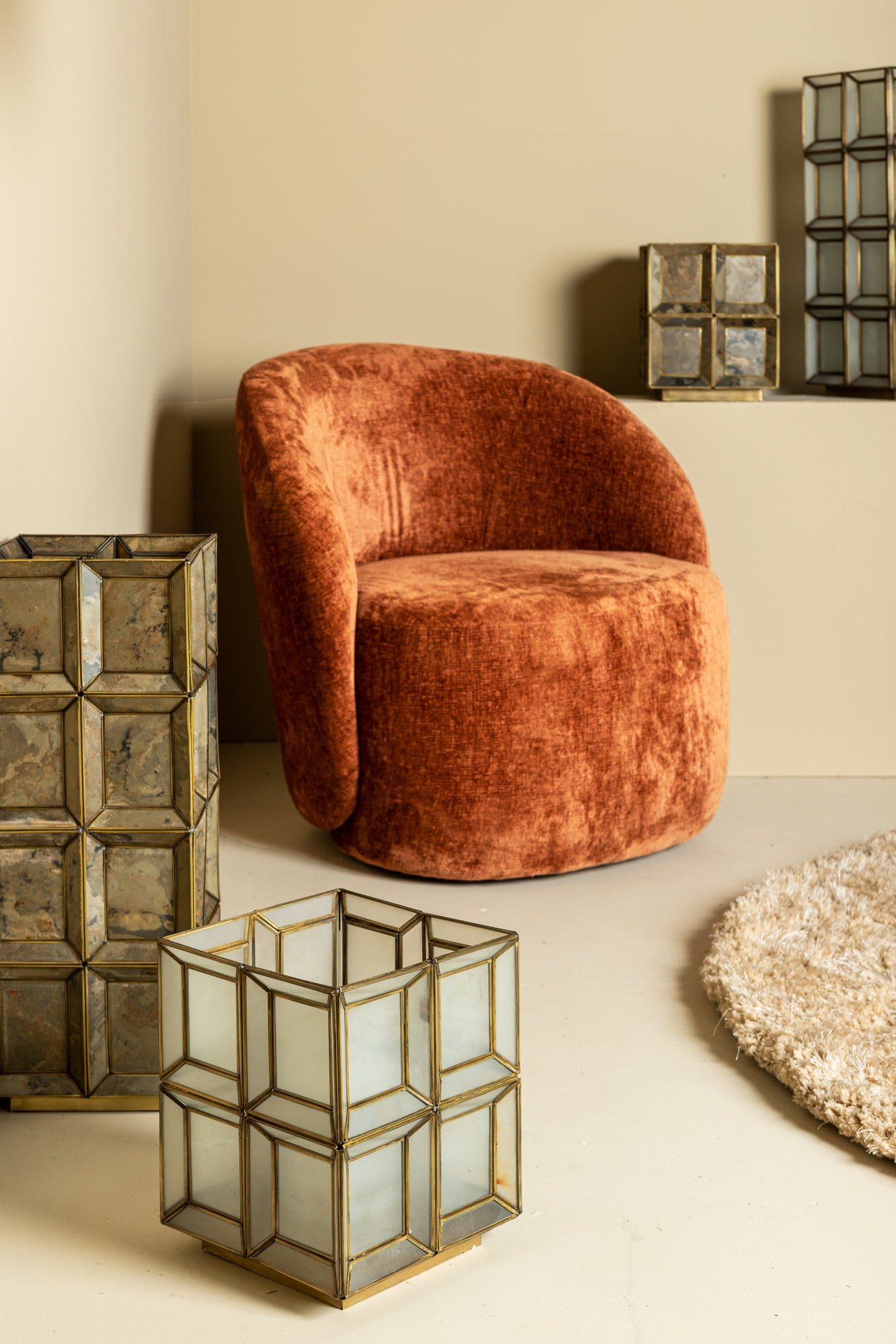 Layra White Milk Glass Table Lamp Antique Low