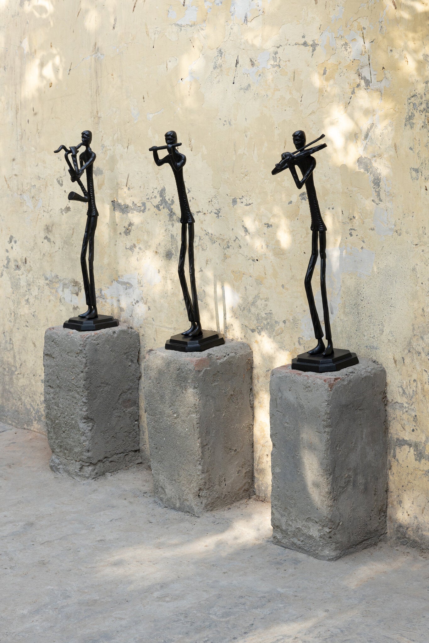 Kali Black Casted Alu Statue Man With Flute