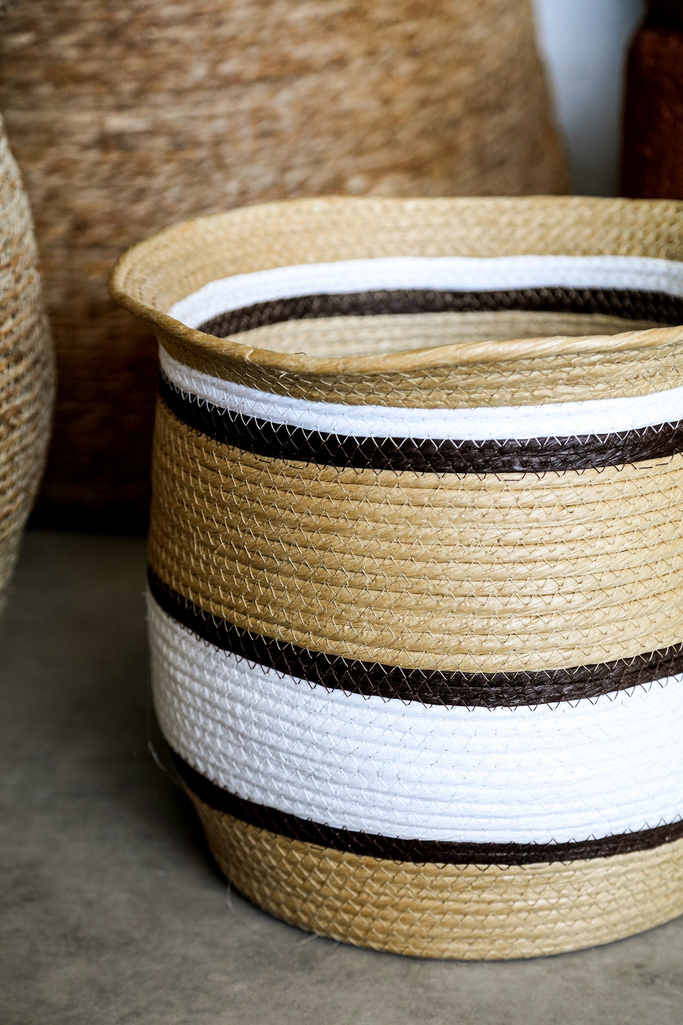 Melano Brown Paper Rope Round Basket W Lines SV3