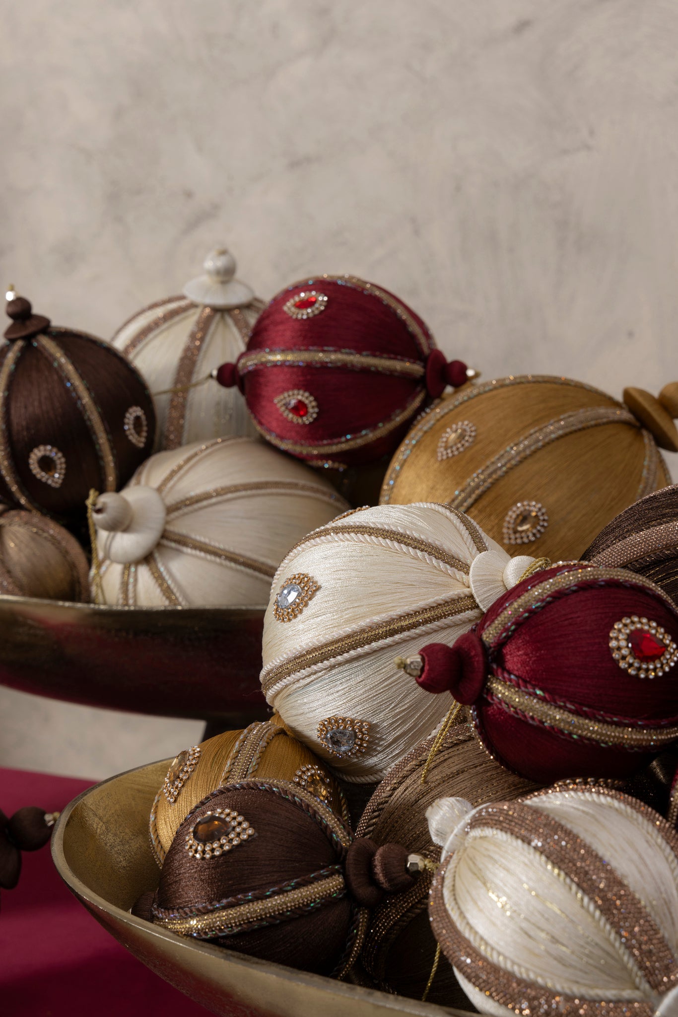 Nadinee Cream Polyester Thread Ball W Crystals L