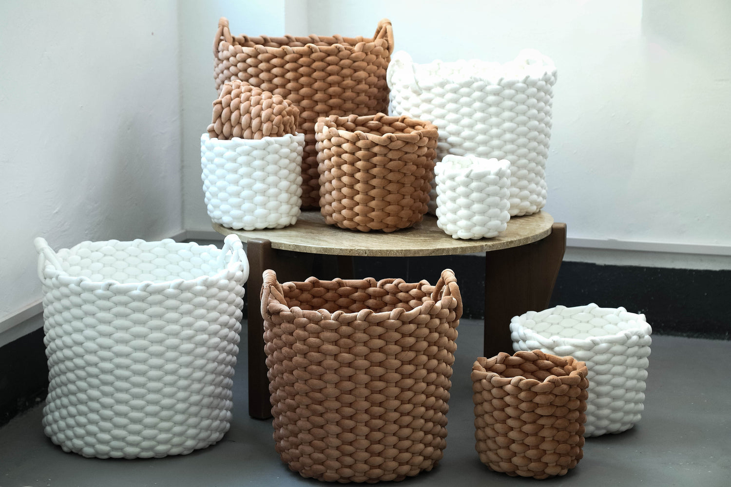 Olliver Brown Velvet Rope Basket No Handles SV3