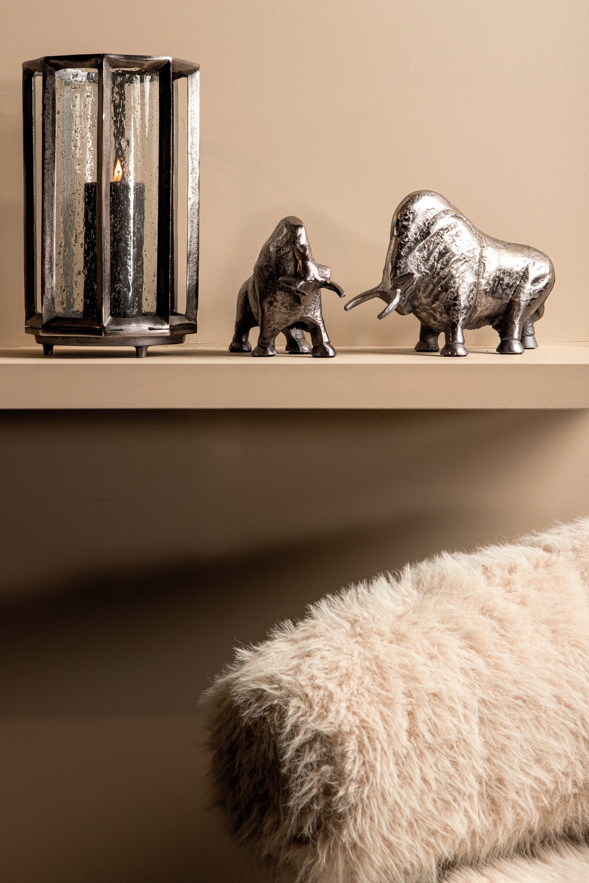 Ebeny Black Nickel Casted Alu Bull Statue S
