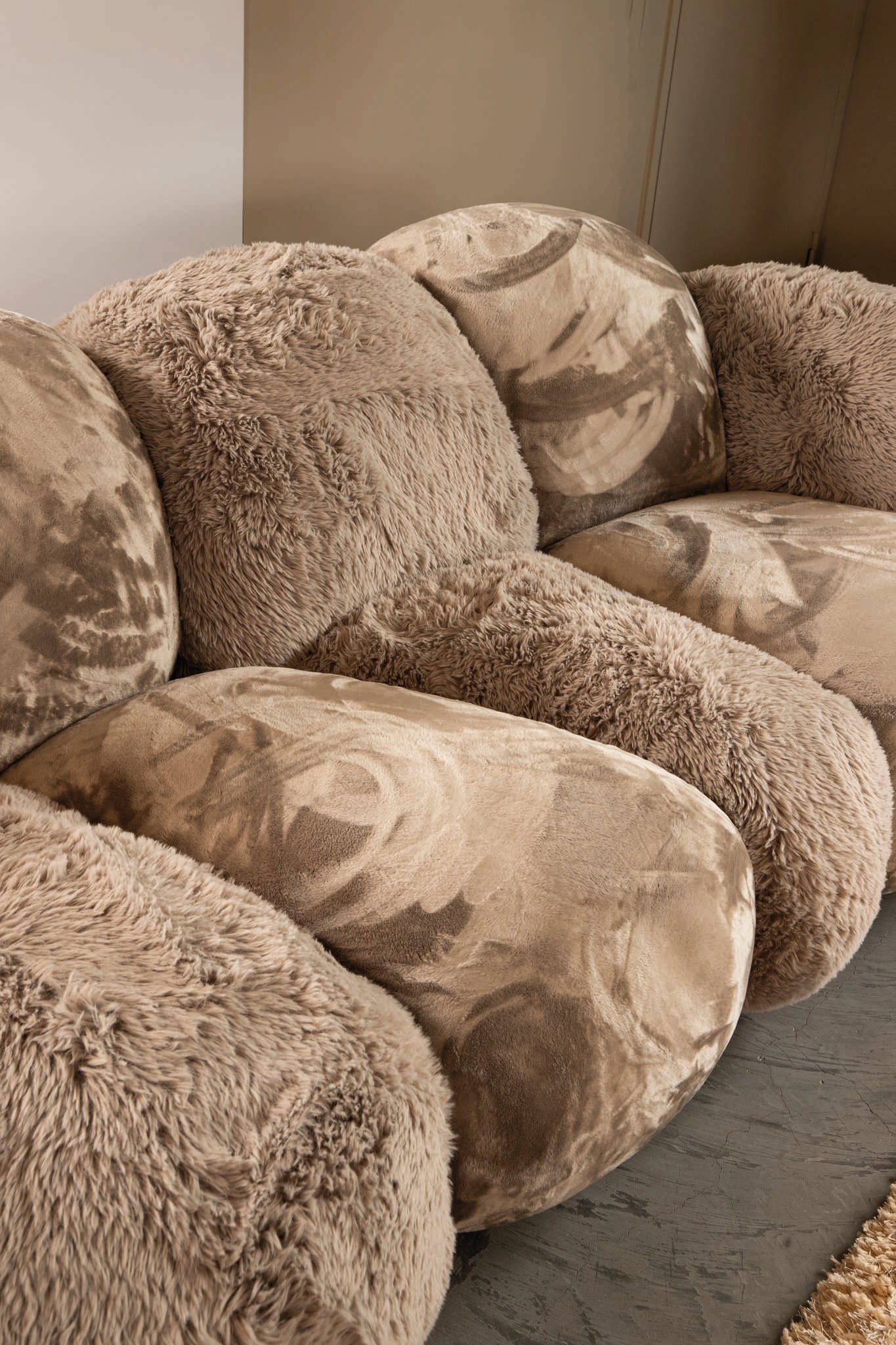Curvae Sofa Lush Taupe