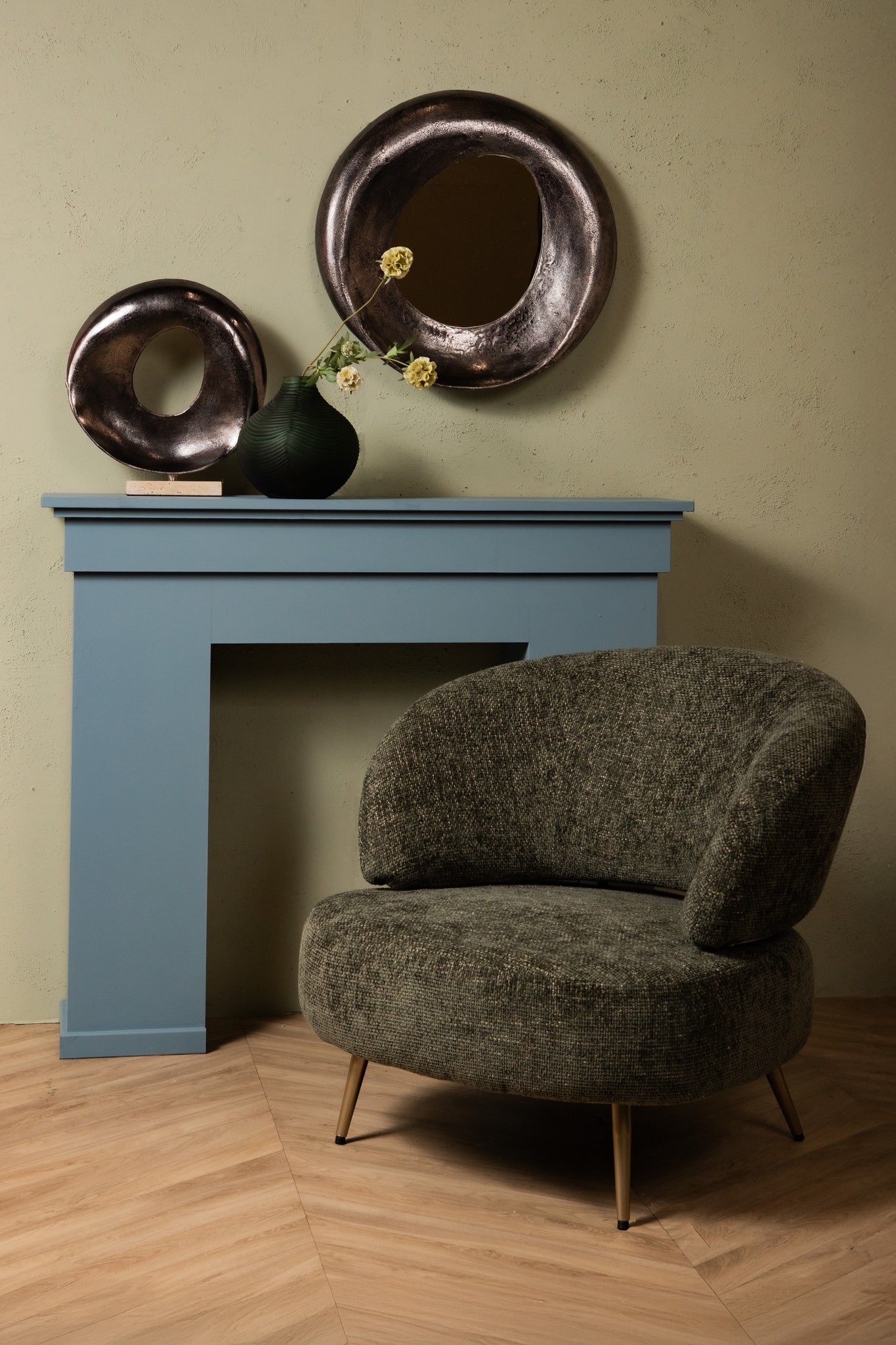 Daweson Nickel Casted Alu Statue Open Round