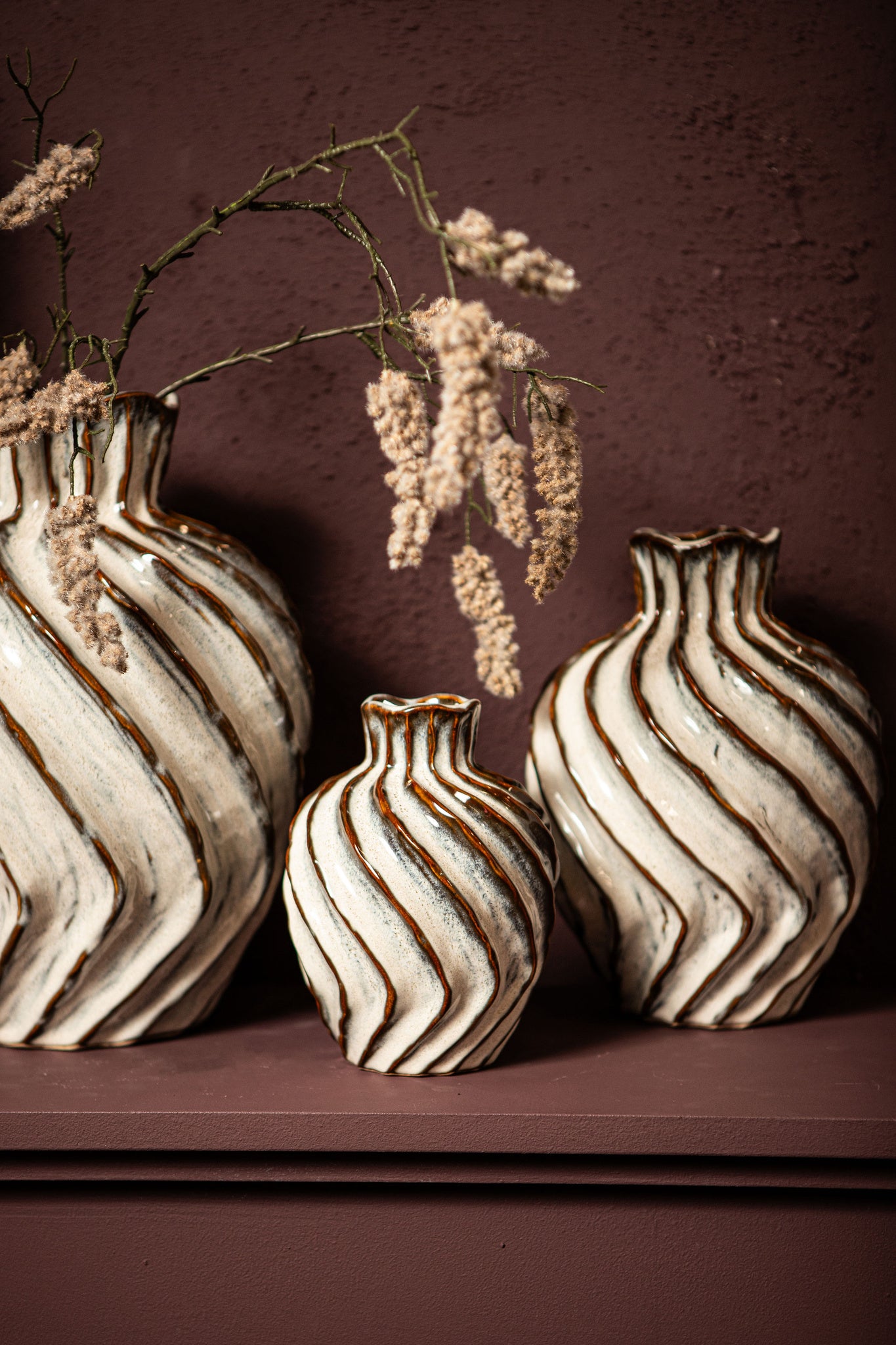 Marel White Round Ceramic Vase Swirl Lines M