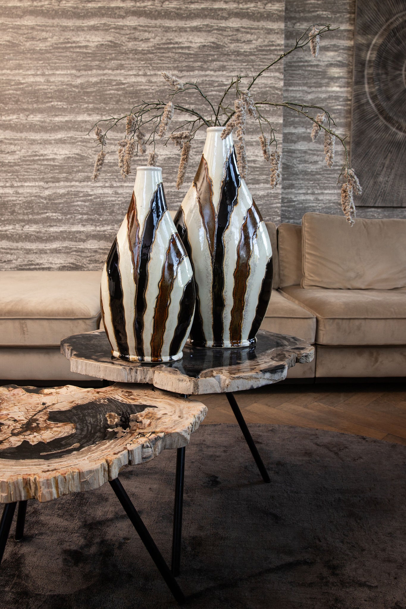 Evelin Dark Brown Oval Ceramic Vase With Lines S