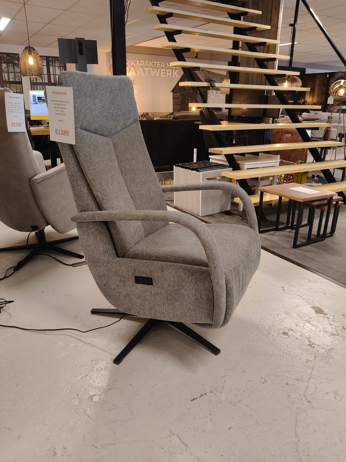 Relaxfauteuil Cadillac Medium - Mileto 87 Slate - Elektrisch verstelbaar