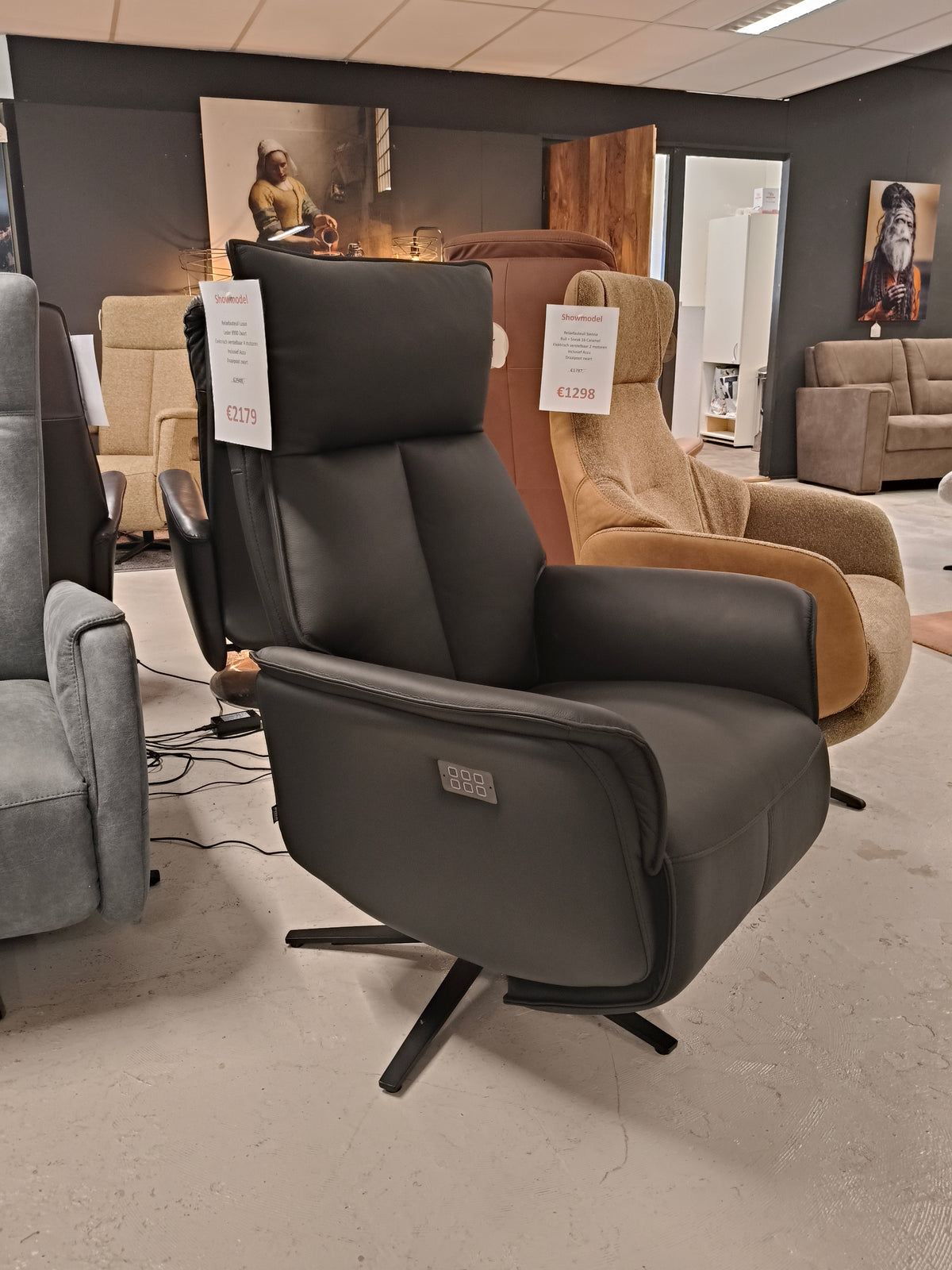 Relaxfauteuil Lusso - Zwart leder - Elektrisch 4 motoren - Incl. Accu