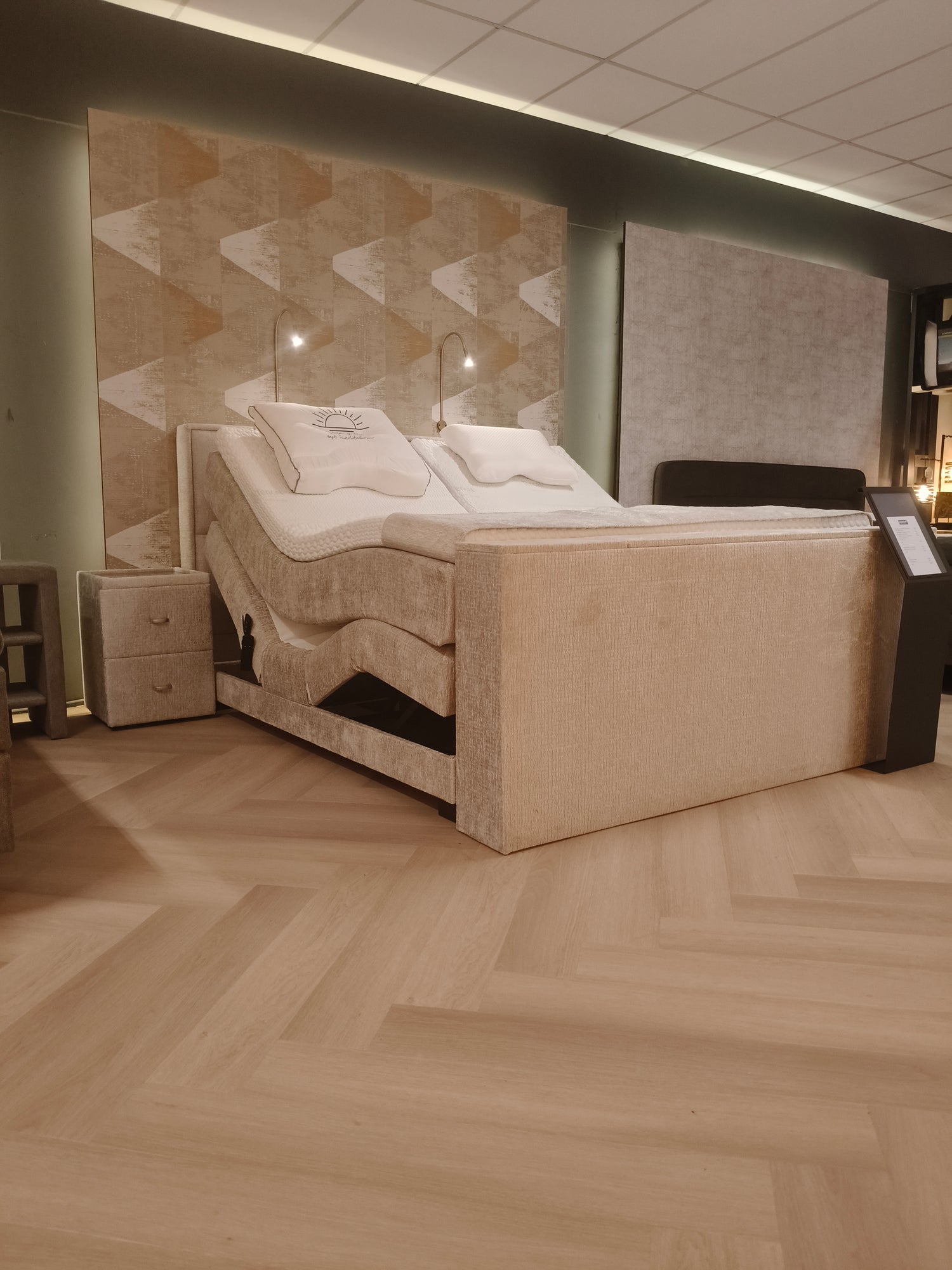Boxspring Dumas Elektrisch - TV-lift - Fusion 196 Shell - 180x200cm