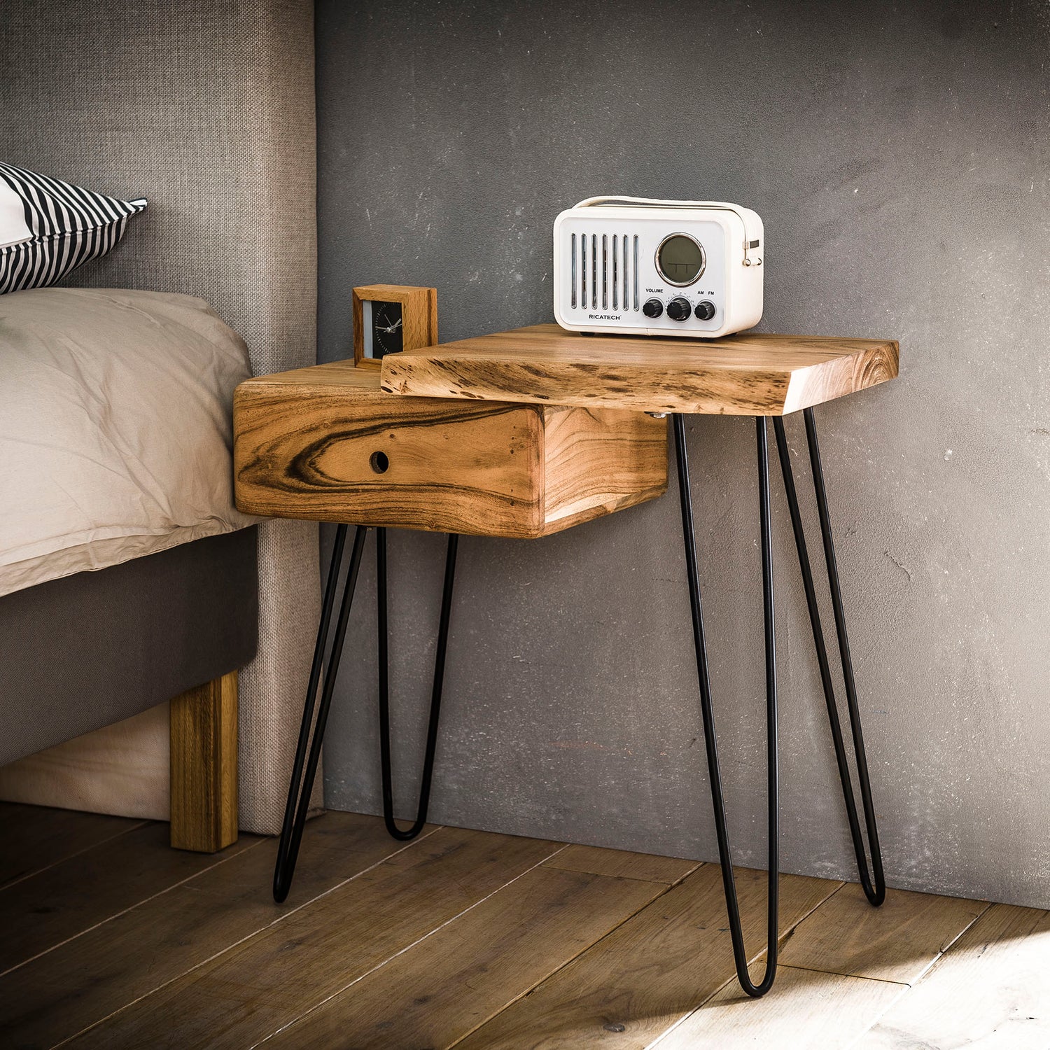 Side table/Nachtkastje Edge Rechts - 60x32x59 cm - Naturel - Acacia