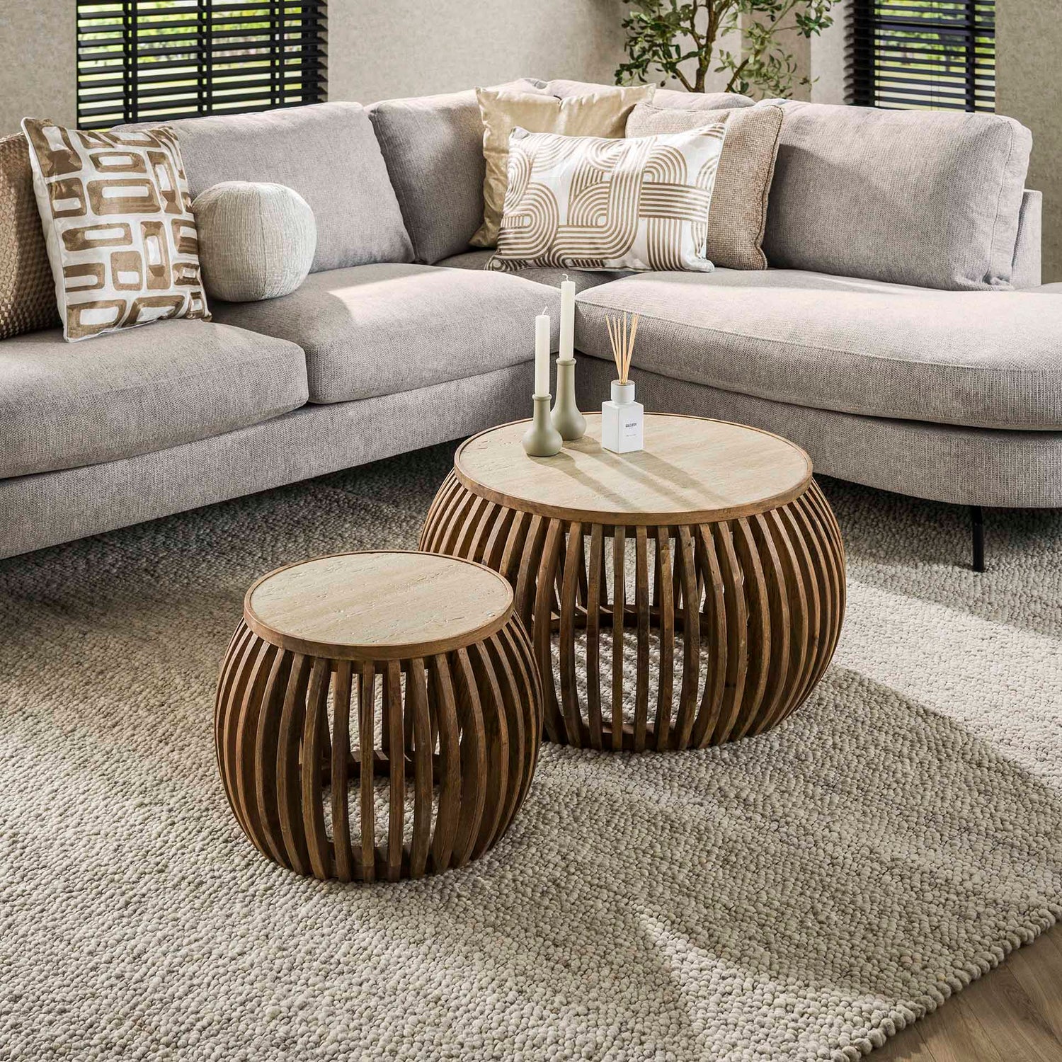 Salontafel Nuovo Curve Travertin - Set van 2 - 75x75x40 cm - Zandkleur - Mango