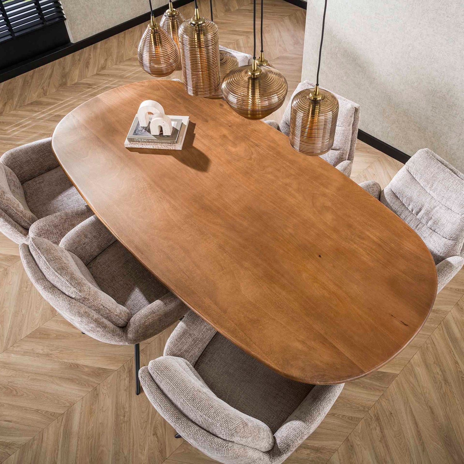 Eettafel Cliff Ovale Buis - 215x105x76 cm - Zandkleur - Mango