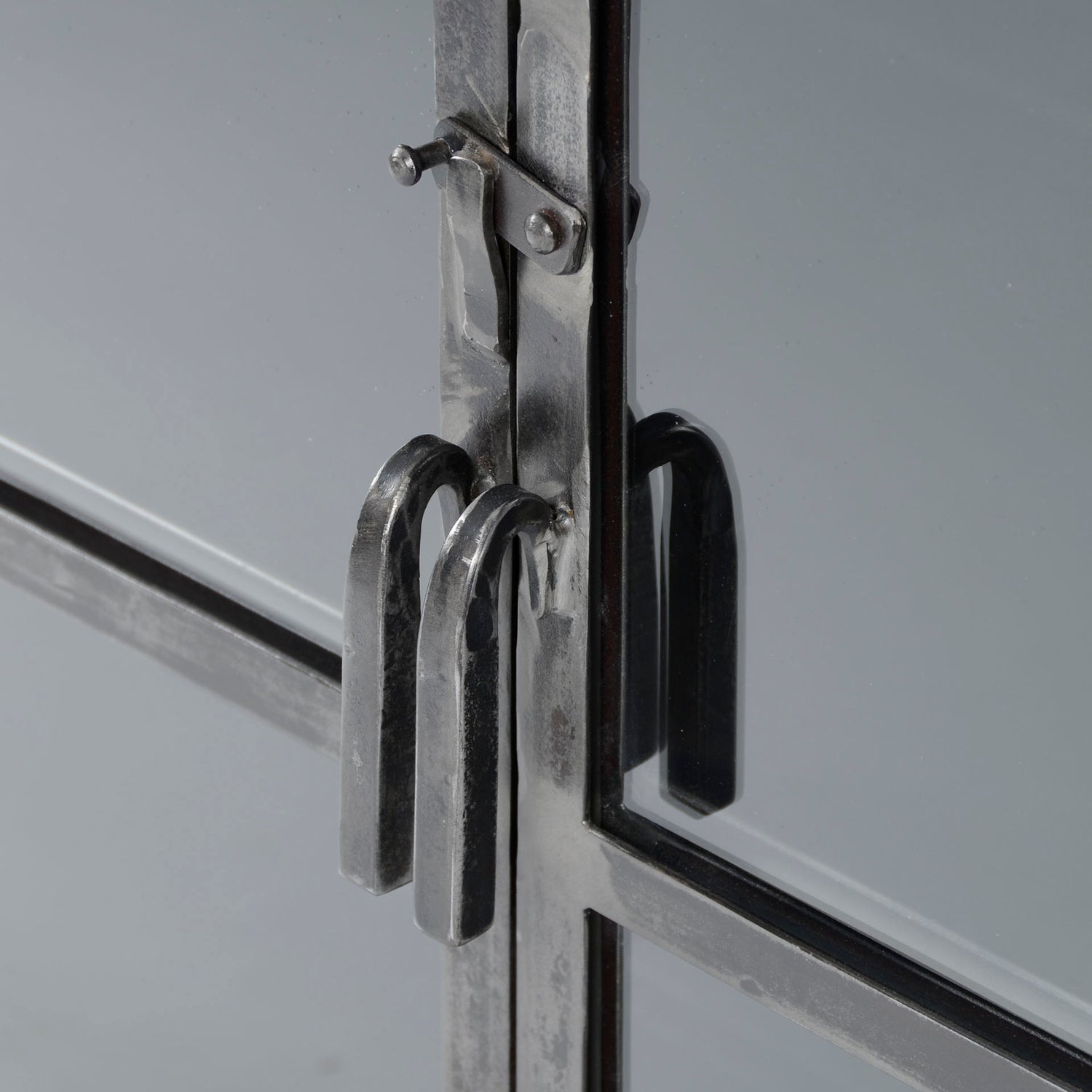 Dressoir Rift Metal met 4 Deuren - 180x40x92 cm - Gun Metal