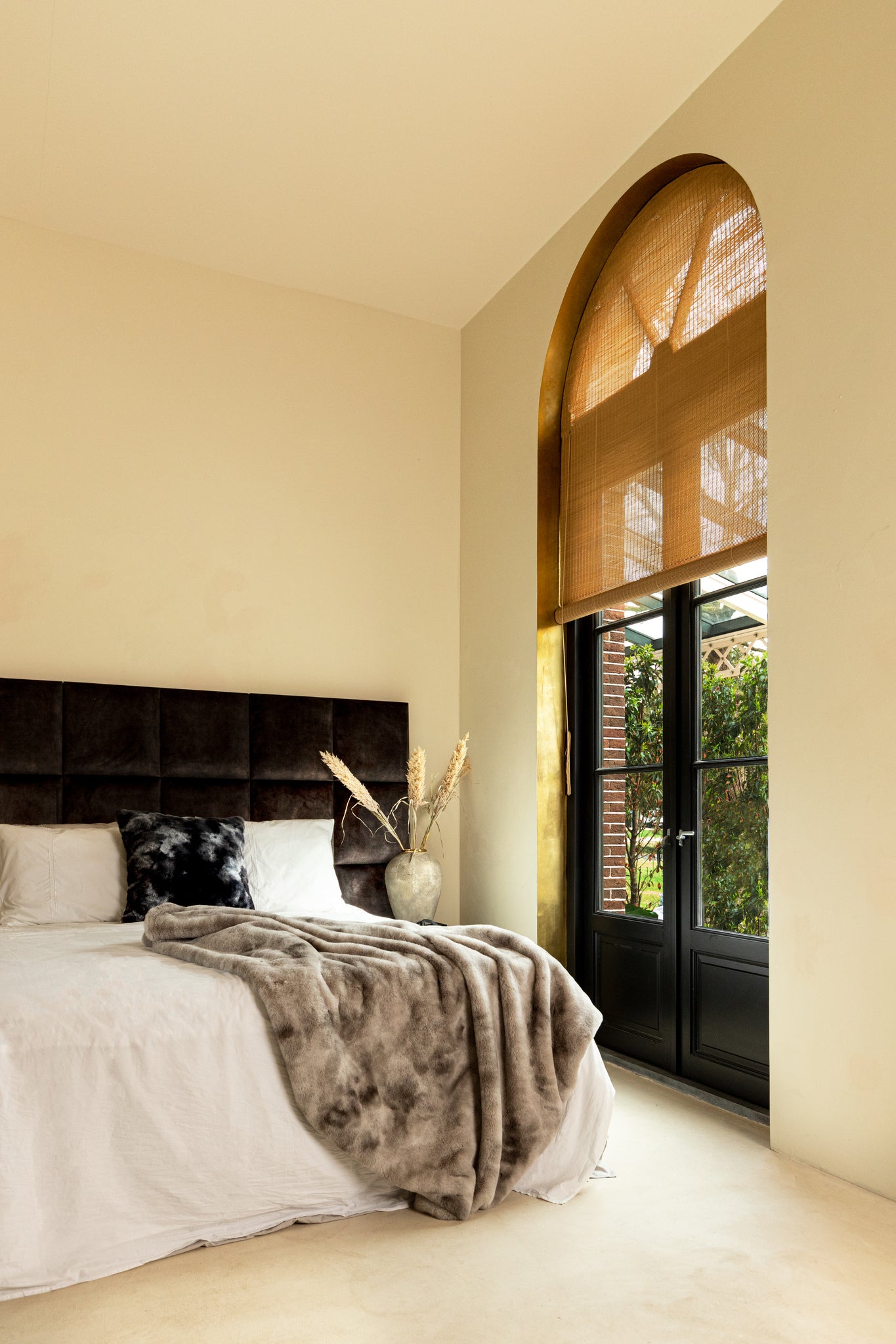 Linde Grey Faux Fur Bedspread In Giftbox 220 X 240