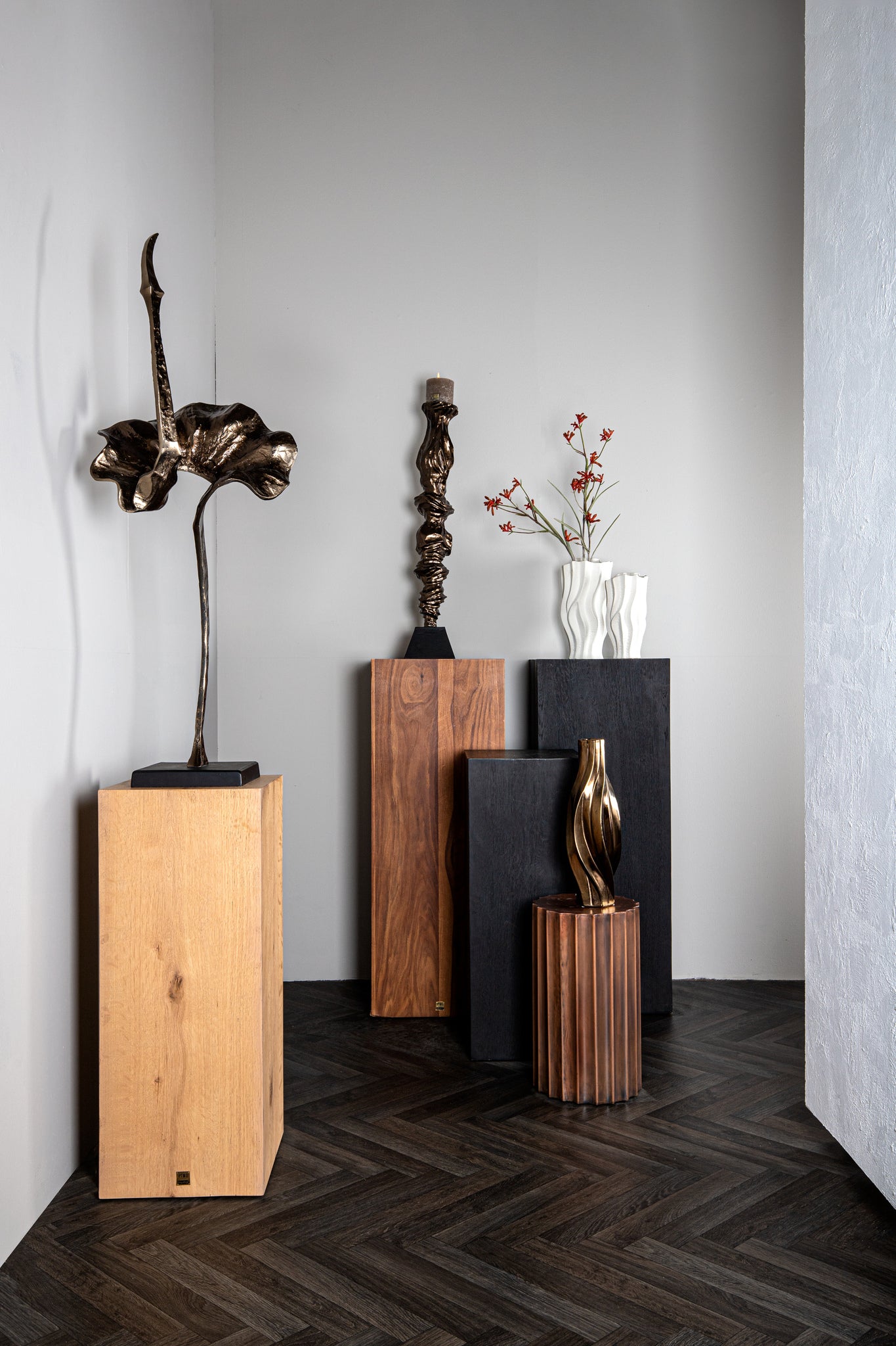 Yobie Brass Extreme Casted Alu Statue Black Base S