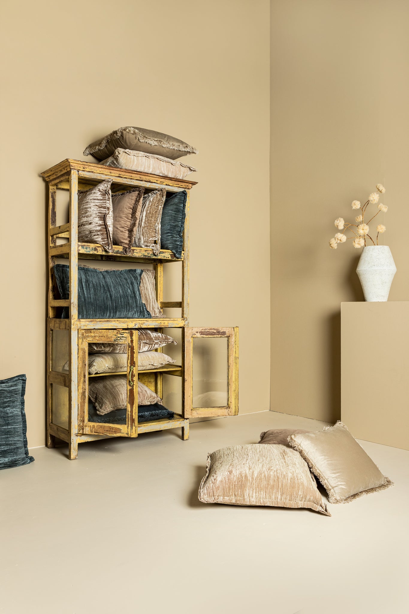 Nous Taupe Velvet Cushion With Fringes Square L