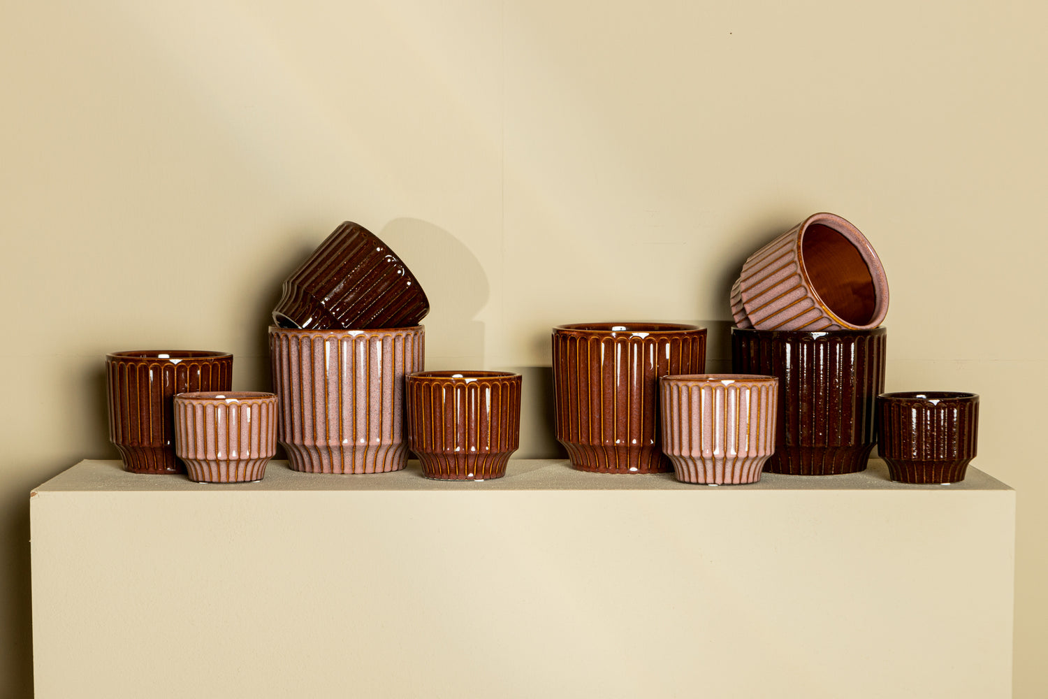 Hodor Rust Glazed Ceramic Round Pot Lines L