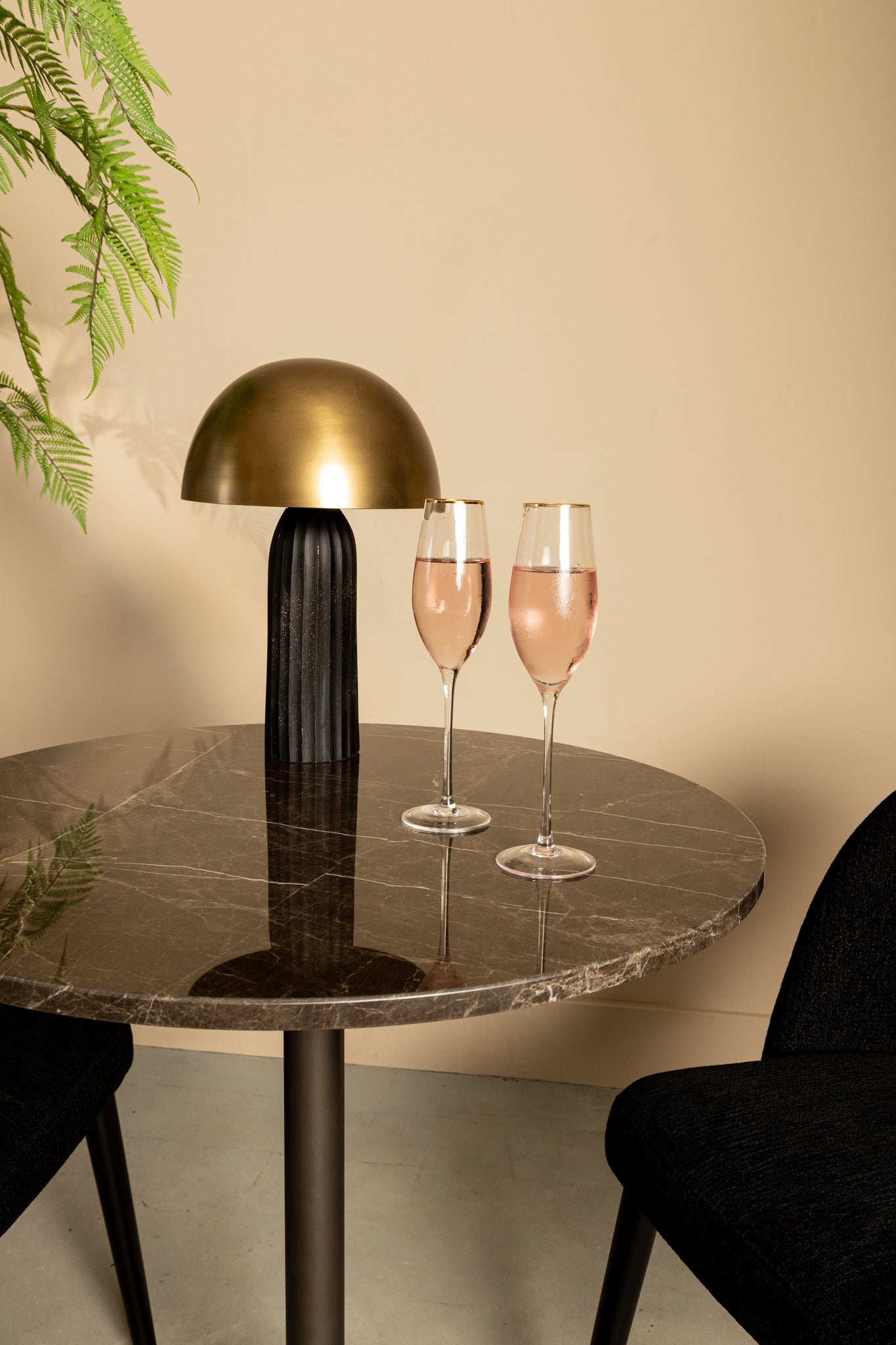 Plaza Bistrotable Round Brown Marble Taupe Base