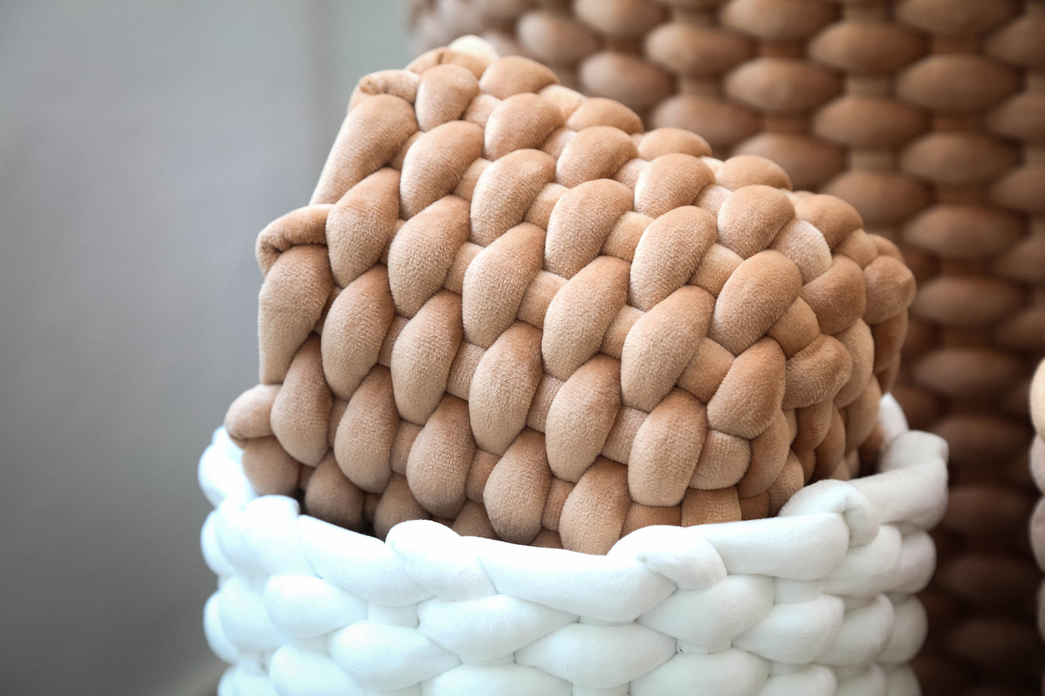 Olliver Brown Velvet Rope Basket No Handles SV3