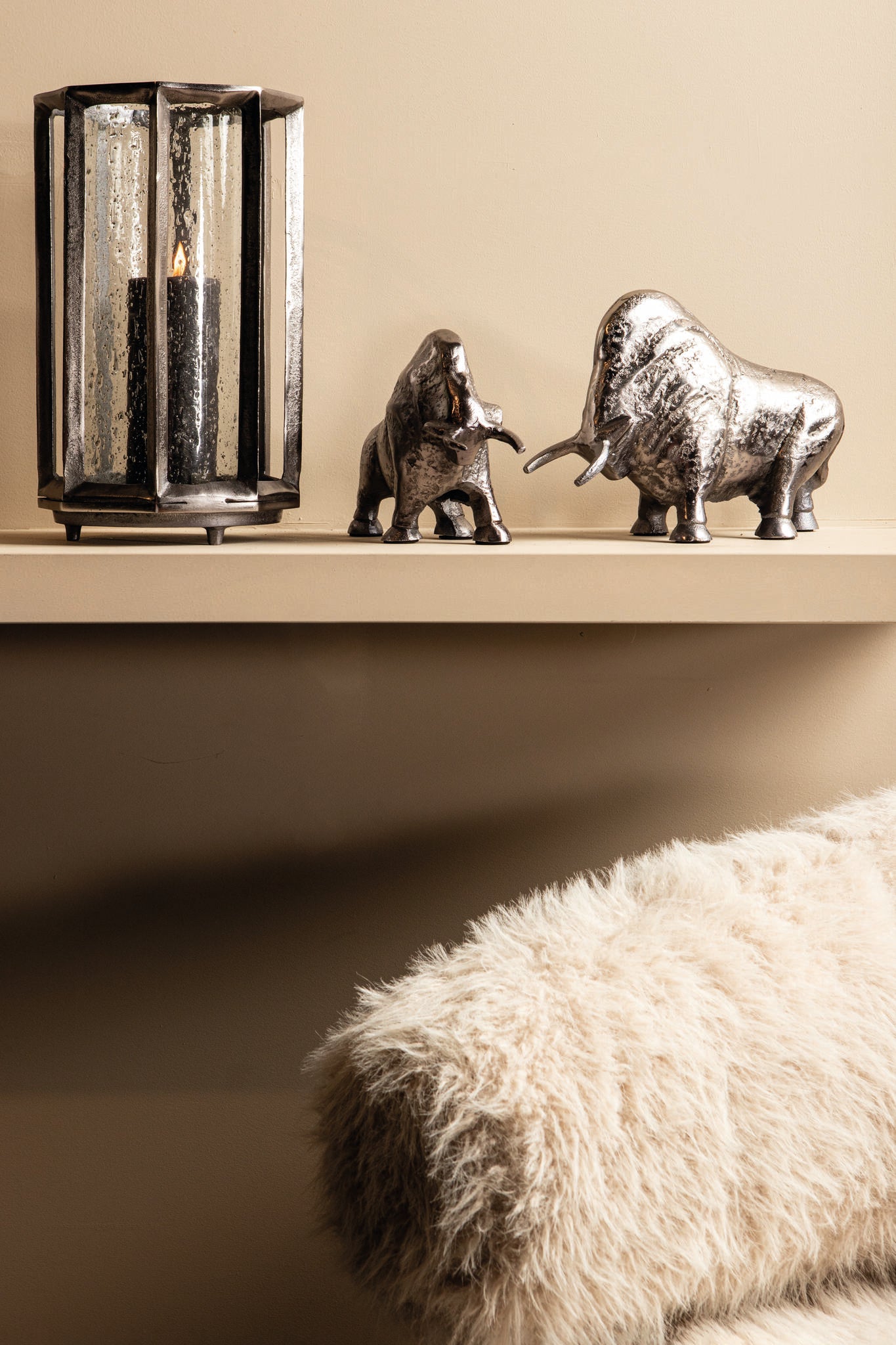 Ebeny Black Nickel Casted Alu Bull Statue L