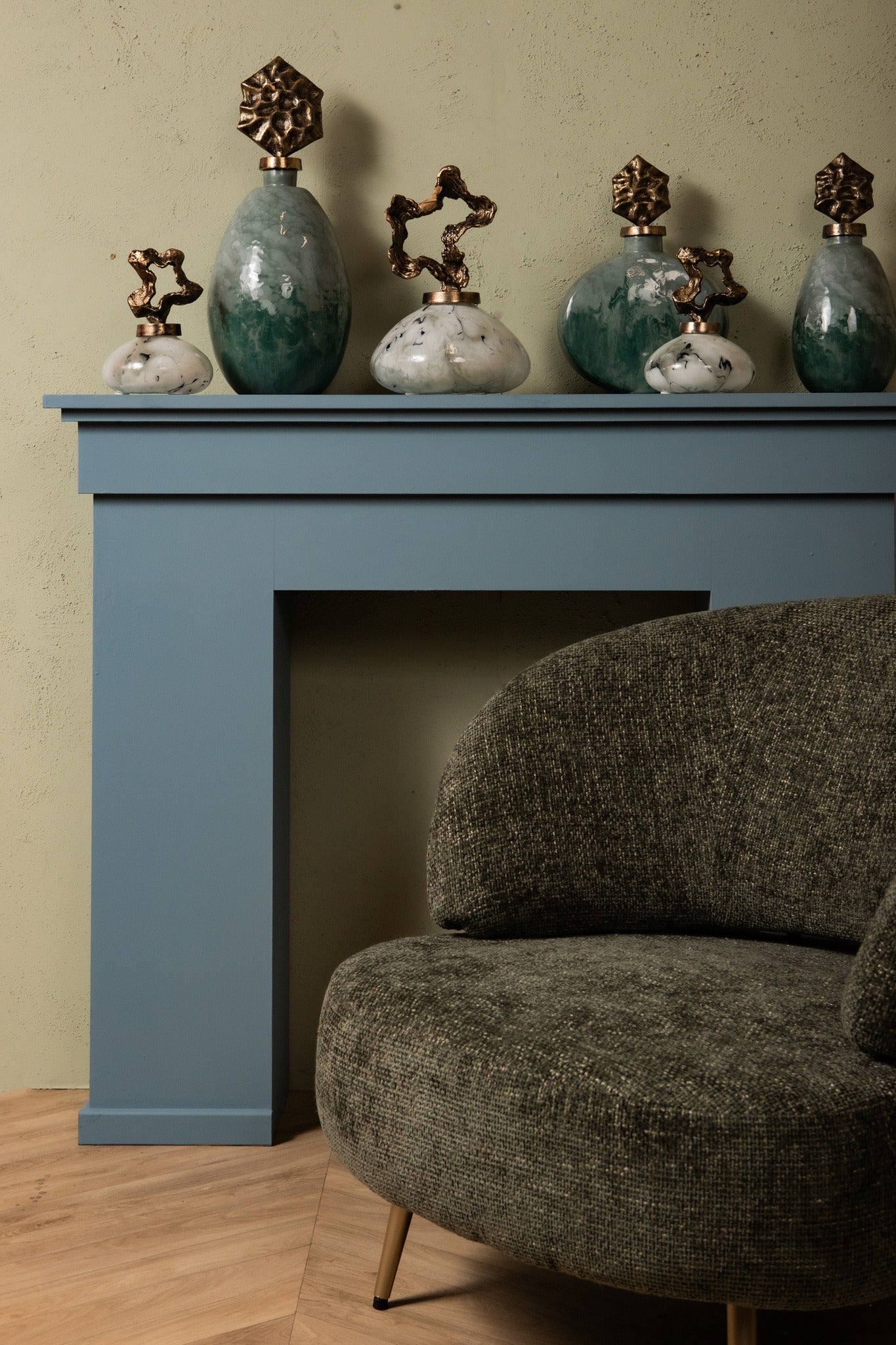 Maryan Pearl Shaped Alu Casted Statue Brass Lid L