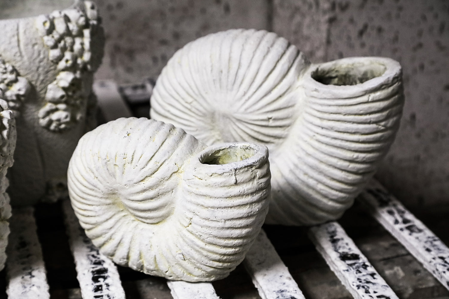 Shelly White Shell Shaped Cement Statue L