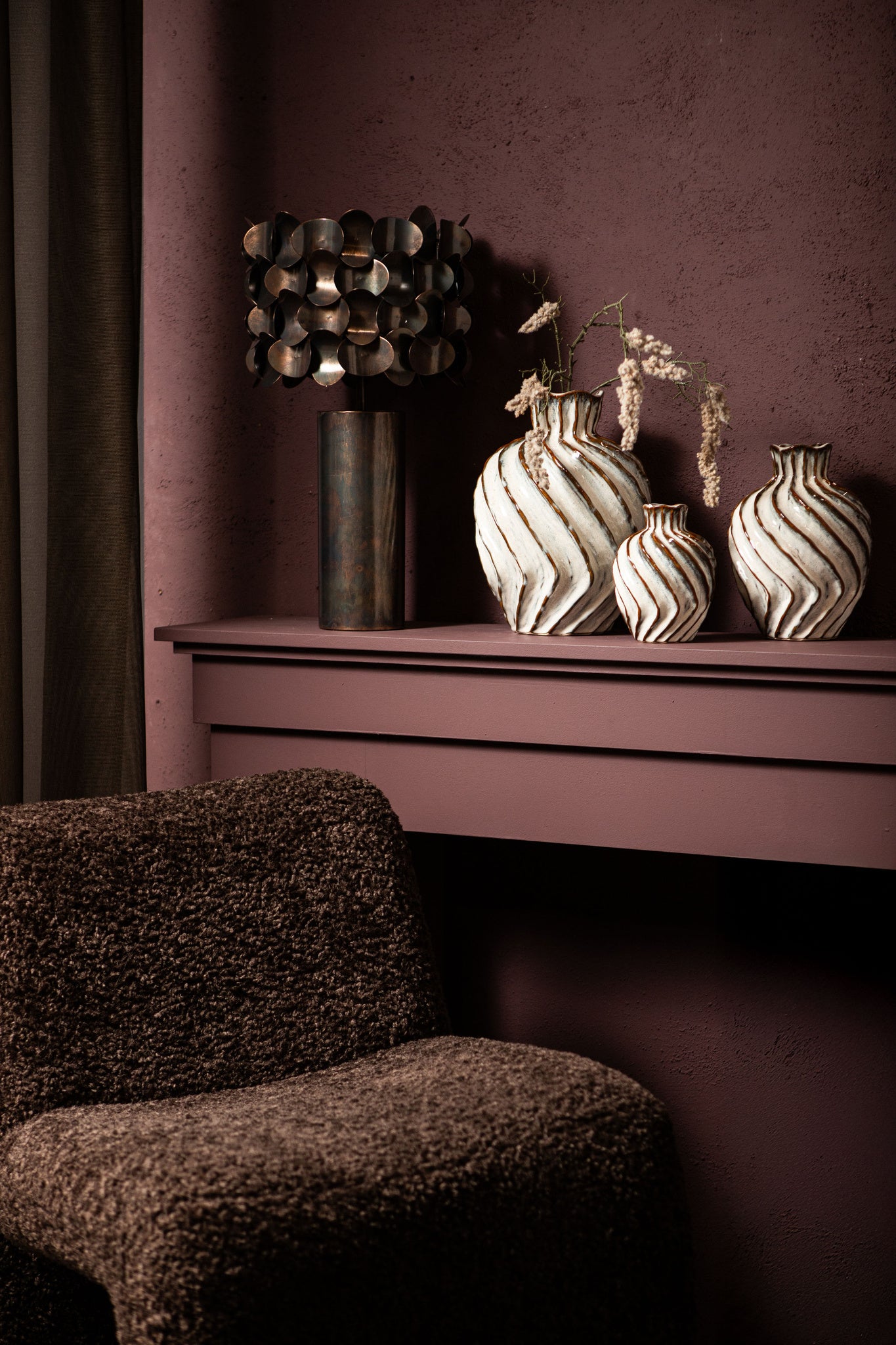 Jaye Black Iron Table Lamp Bended Circle Pattern