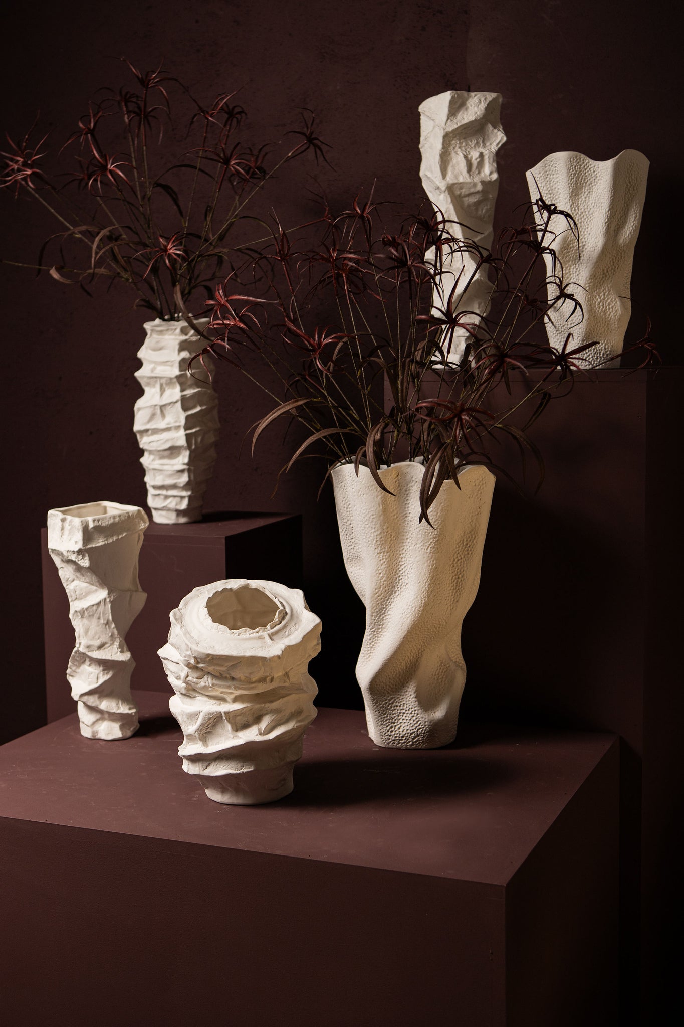 Violettee White Ceramic Wavy Vase Dot Pattern L