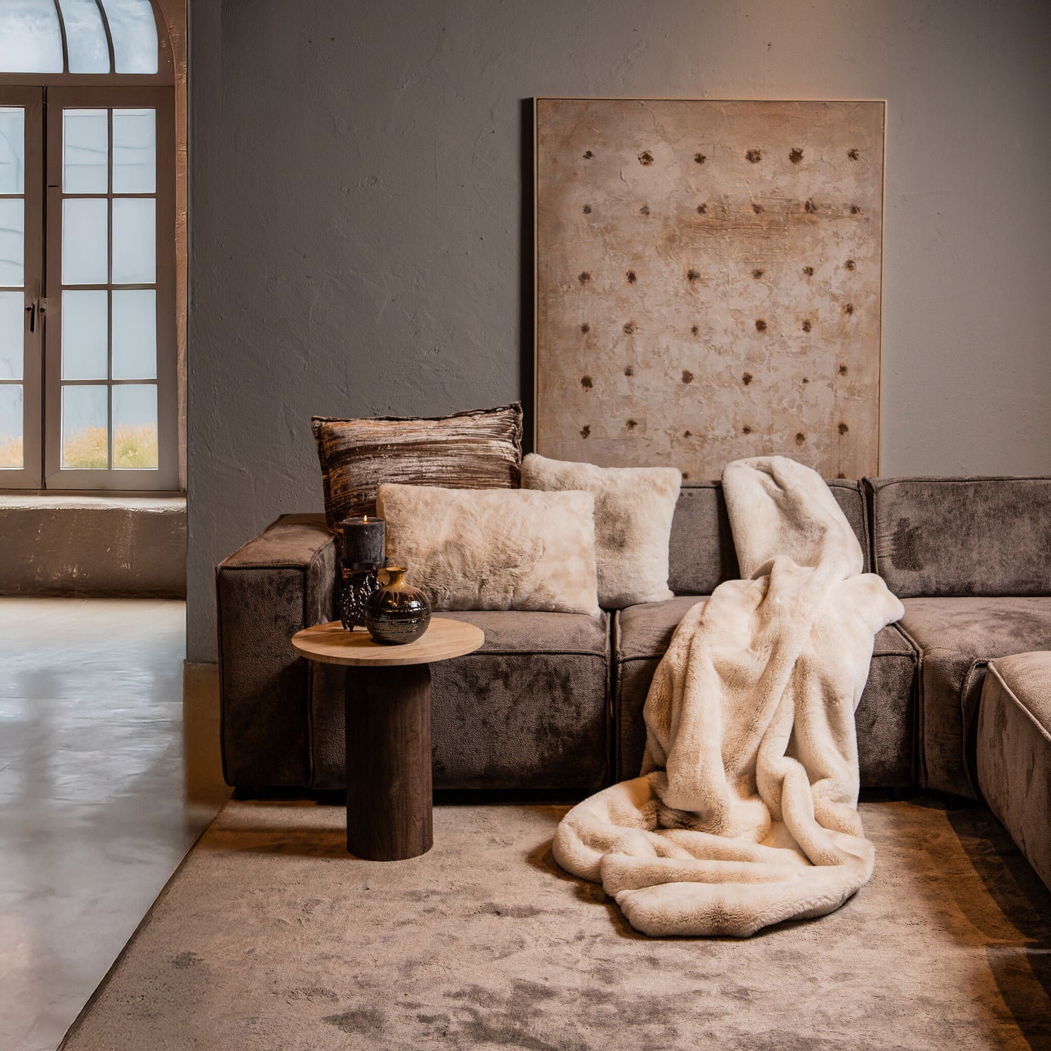 Linde Offwhite Faux Fur Bedspread Giftbox 220x240