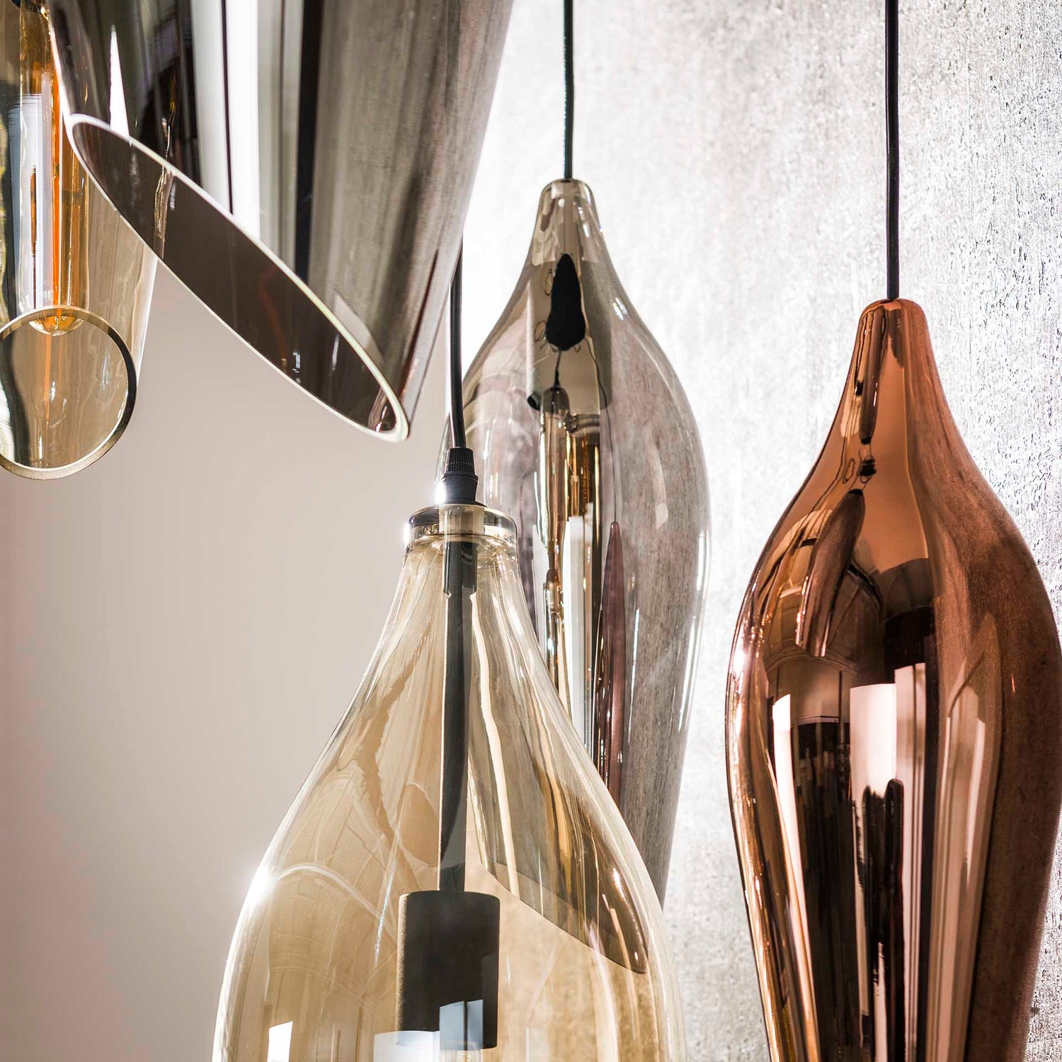 Hanglamp met 5 Lampen getrapt cocoon mix glass - 60x60x180 cm - Zwart - Glas