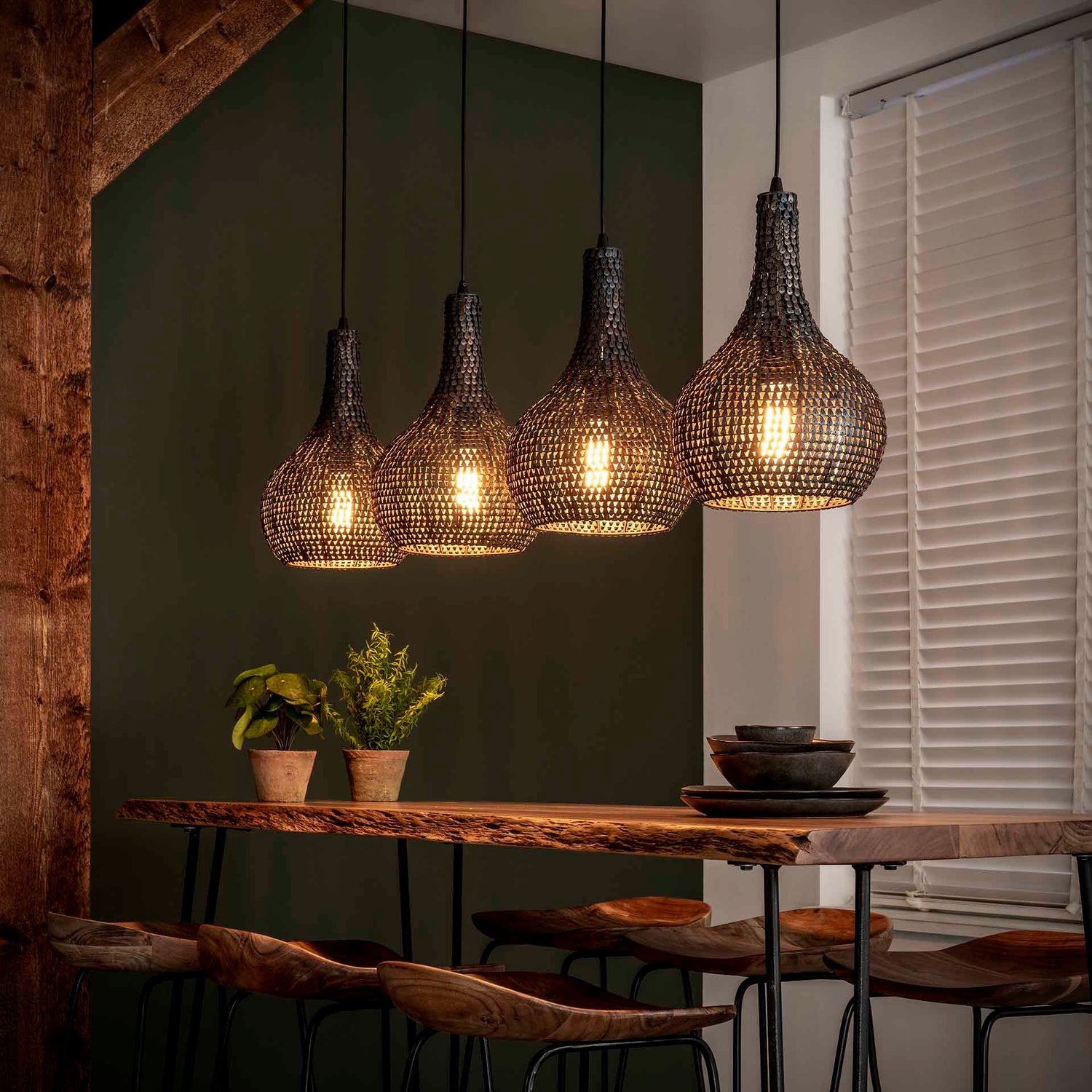 Hanglamp met 4 Lampen Armor Kegel - 140x25x150 cm - Zwart Bruin