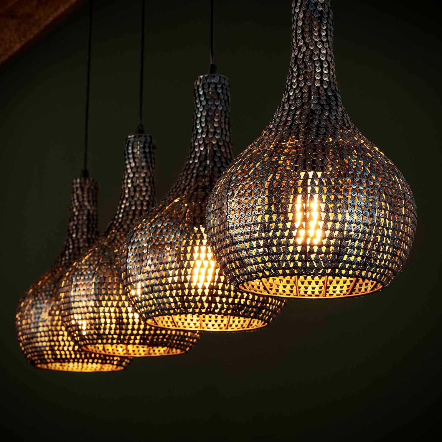 Hanglamp met 4 Lampen Armor Kegel - 140x25x150 cm - Zwart Bruin