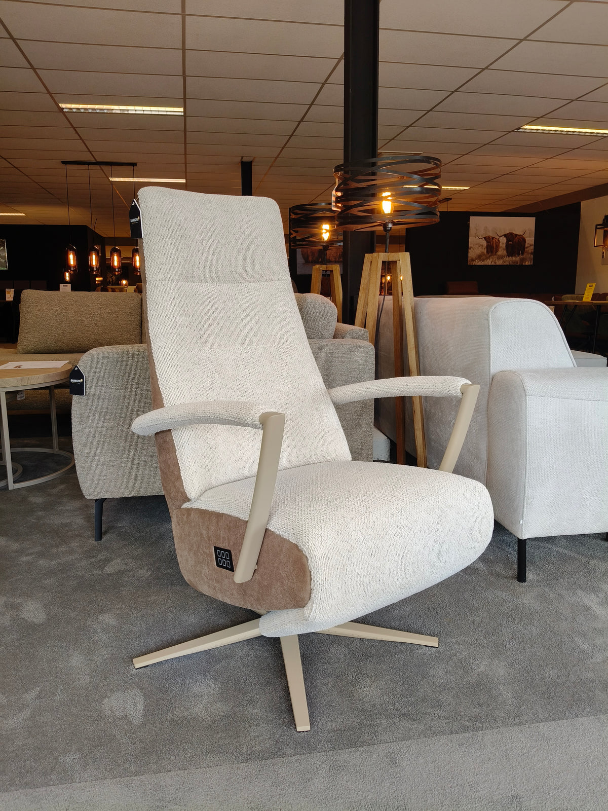 Relaxfauteuil Athene Medium - Tori 102 Ecru / Paola 10 Liver - 3 motoren elektrisch